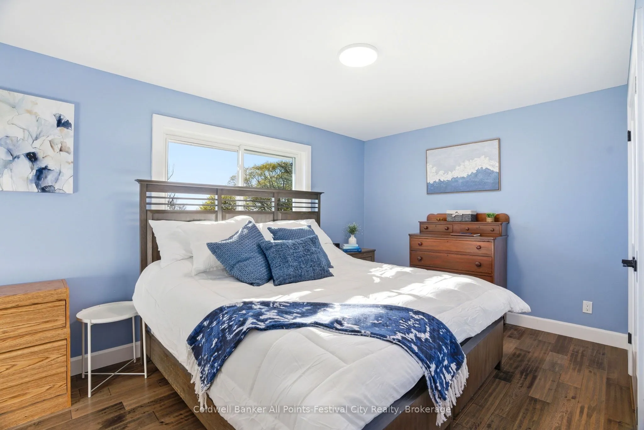 306 Lakeside Drive