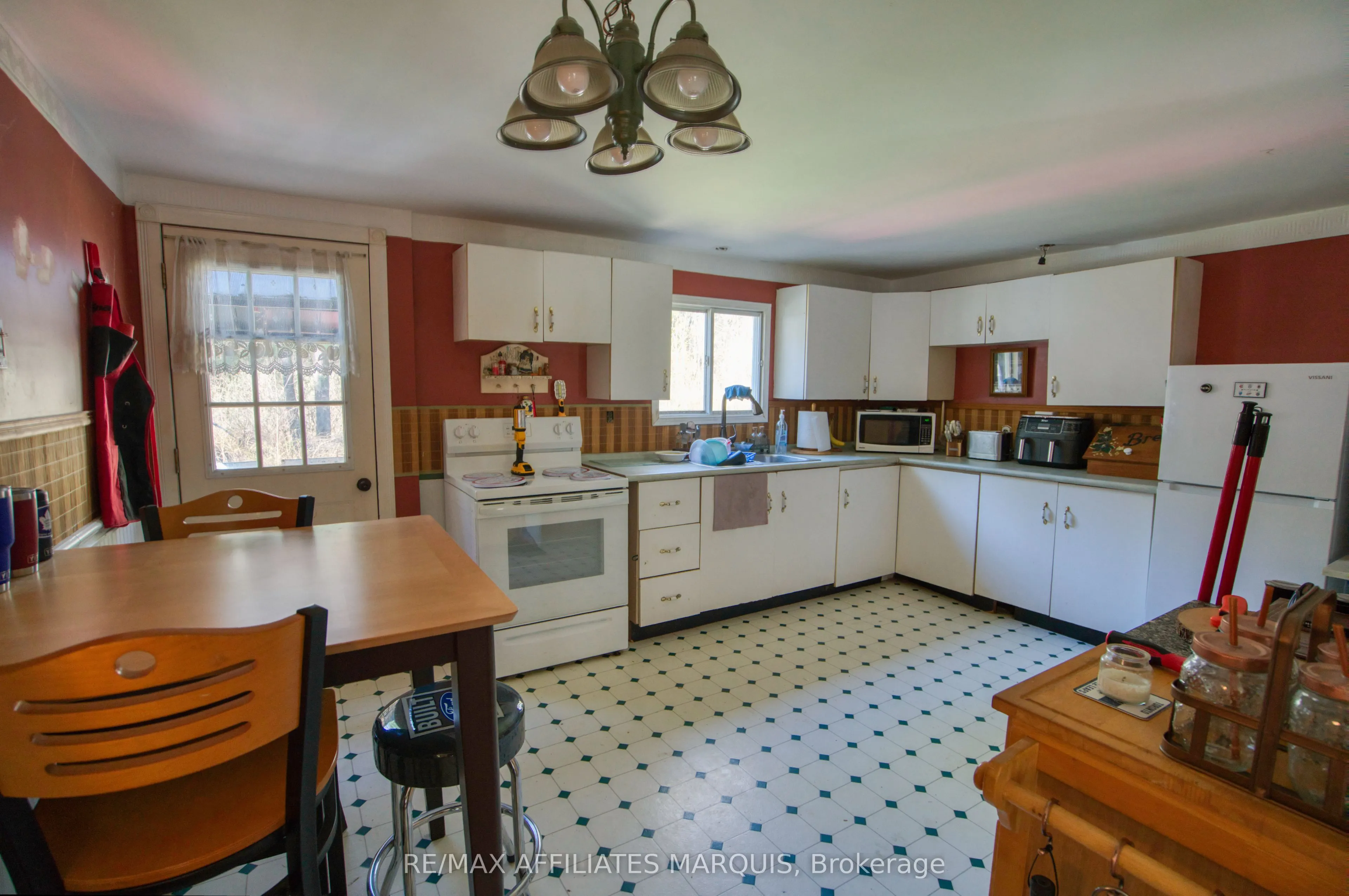 641 Harper Road