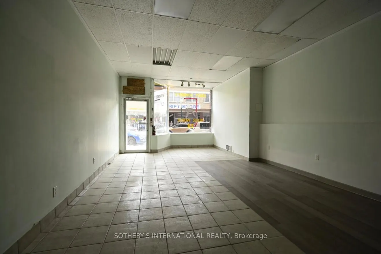 204-208 King Street W
