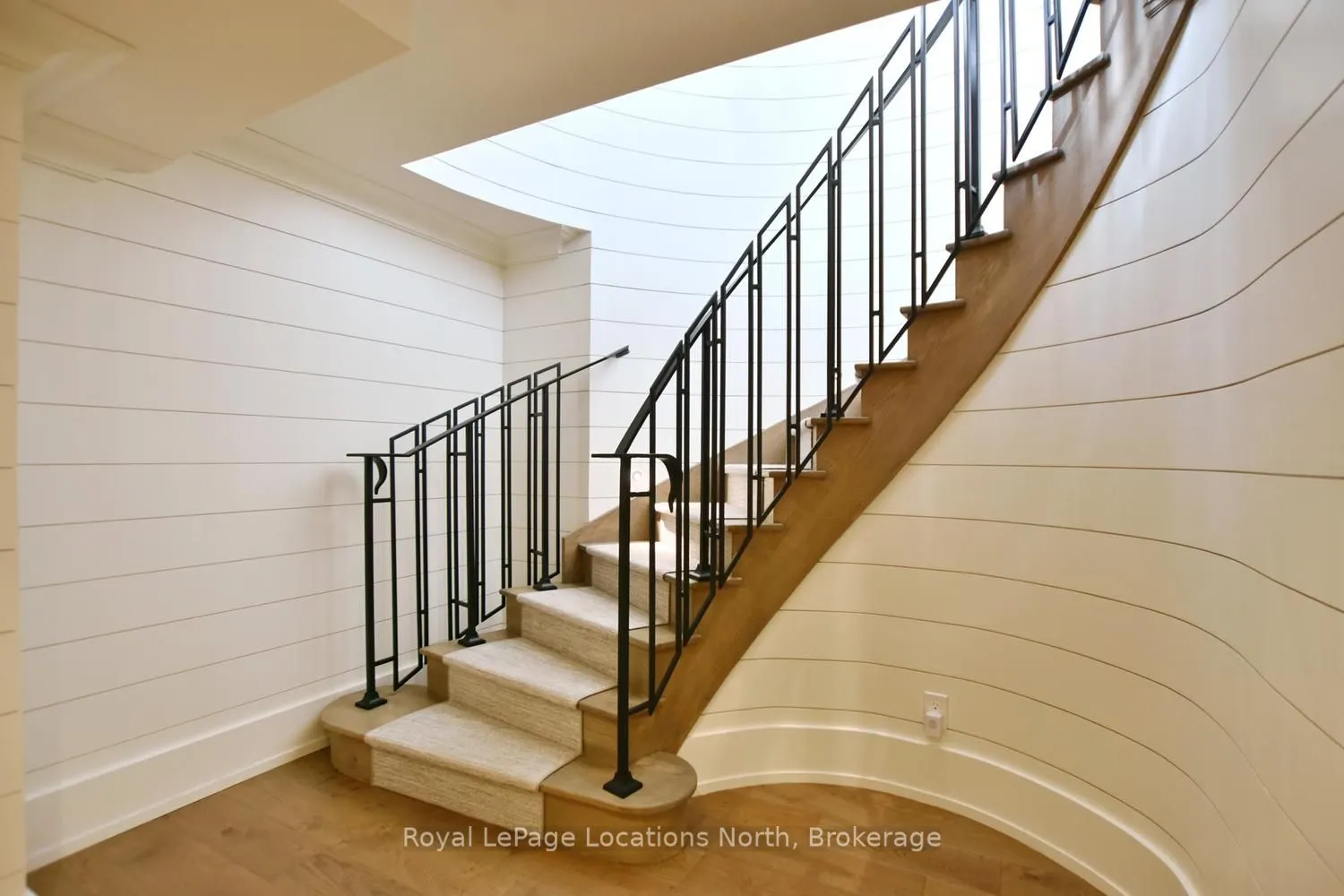 277 JOZO WEIDER Boulevard #902