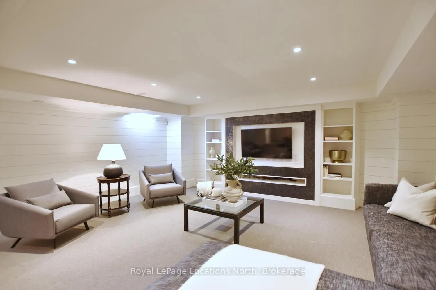 277 JOZO WEIDER Boulevard #902