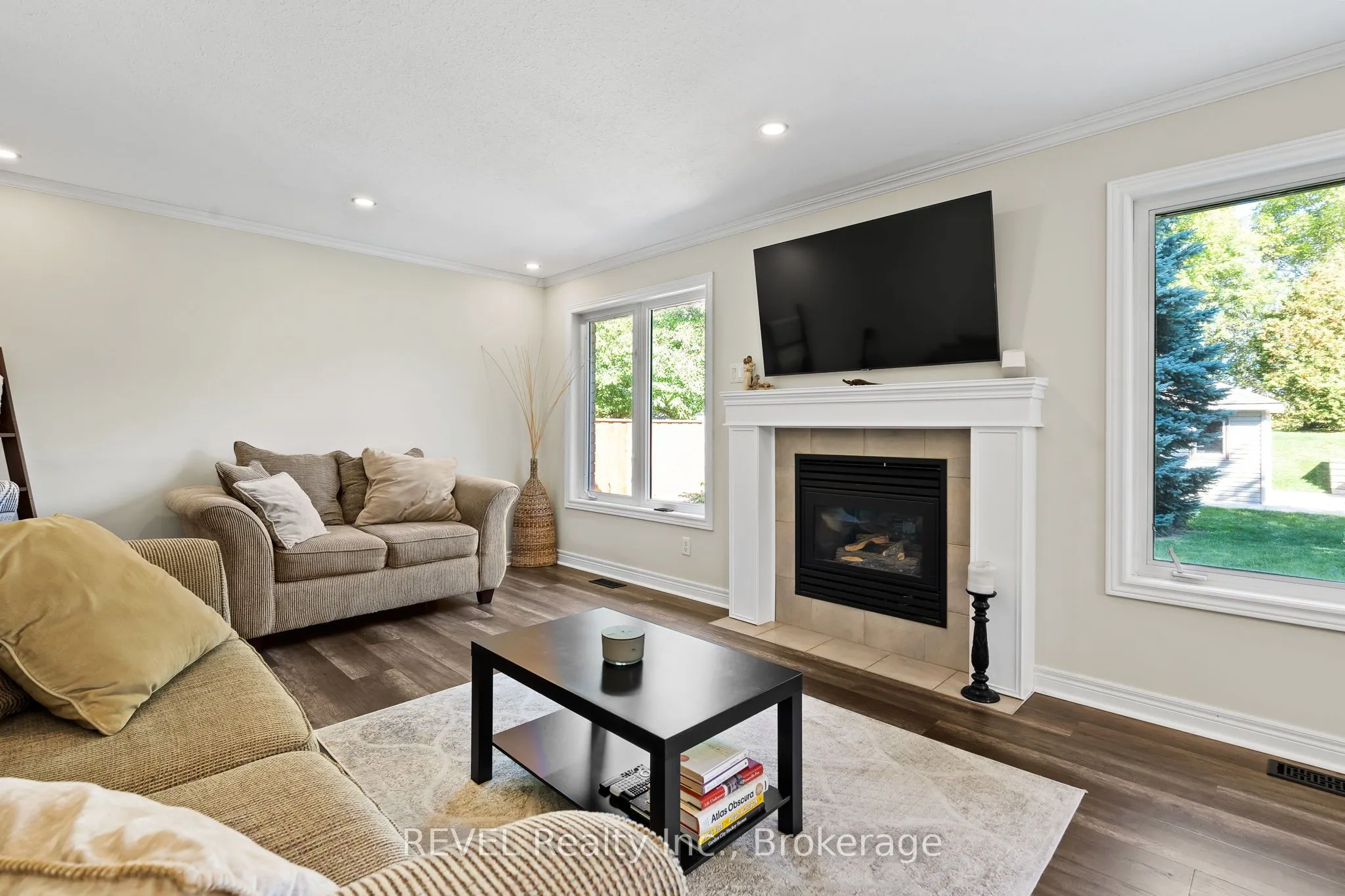 98 Debora Drive