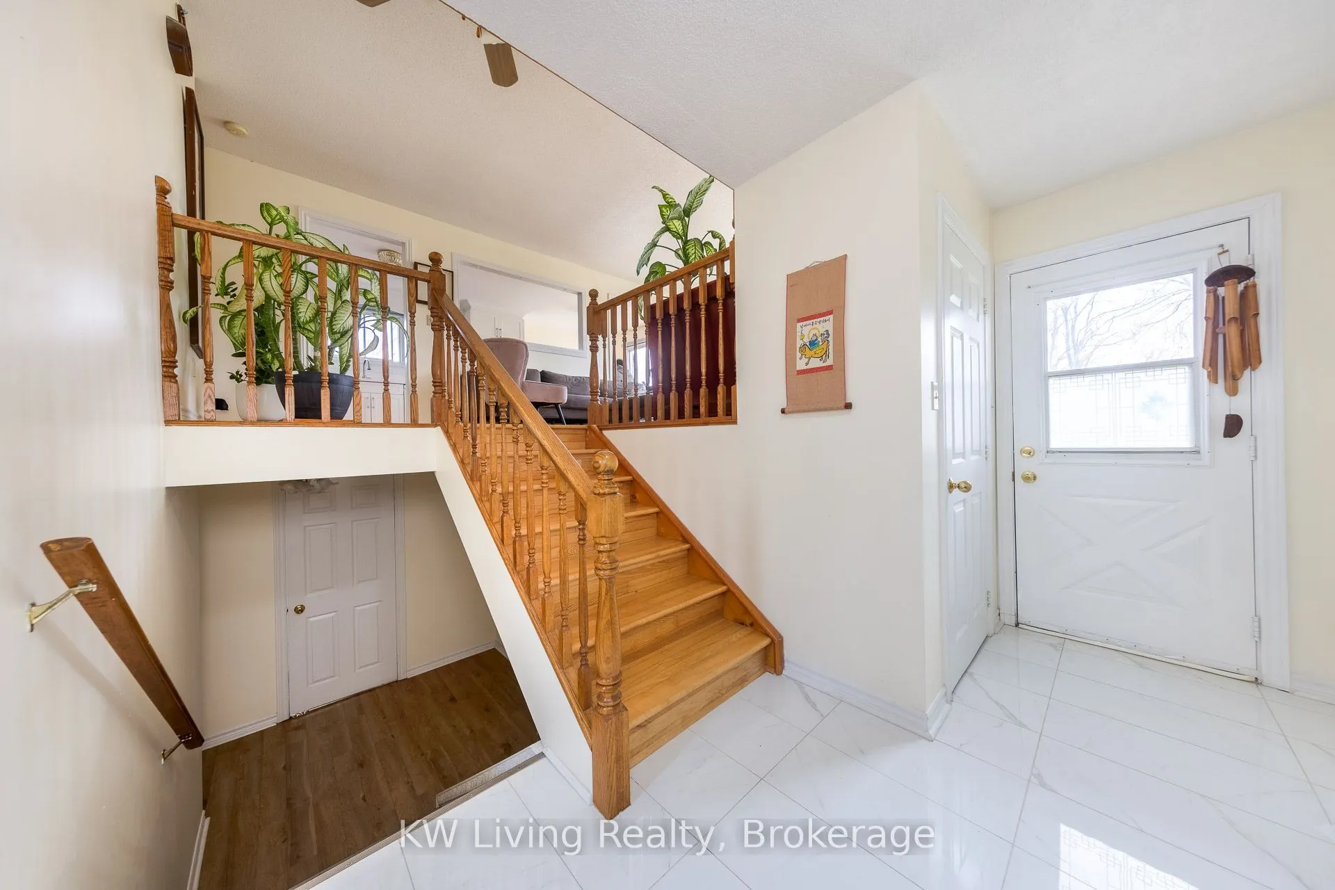 833 Fairbairn Street
