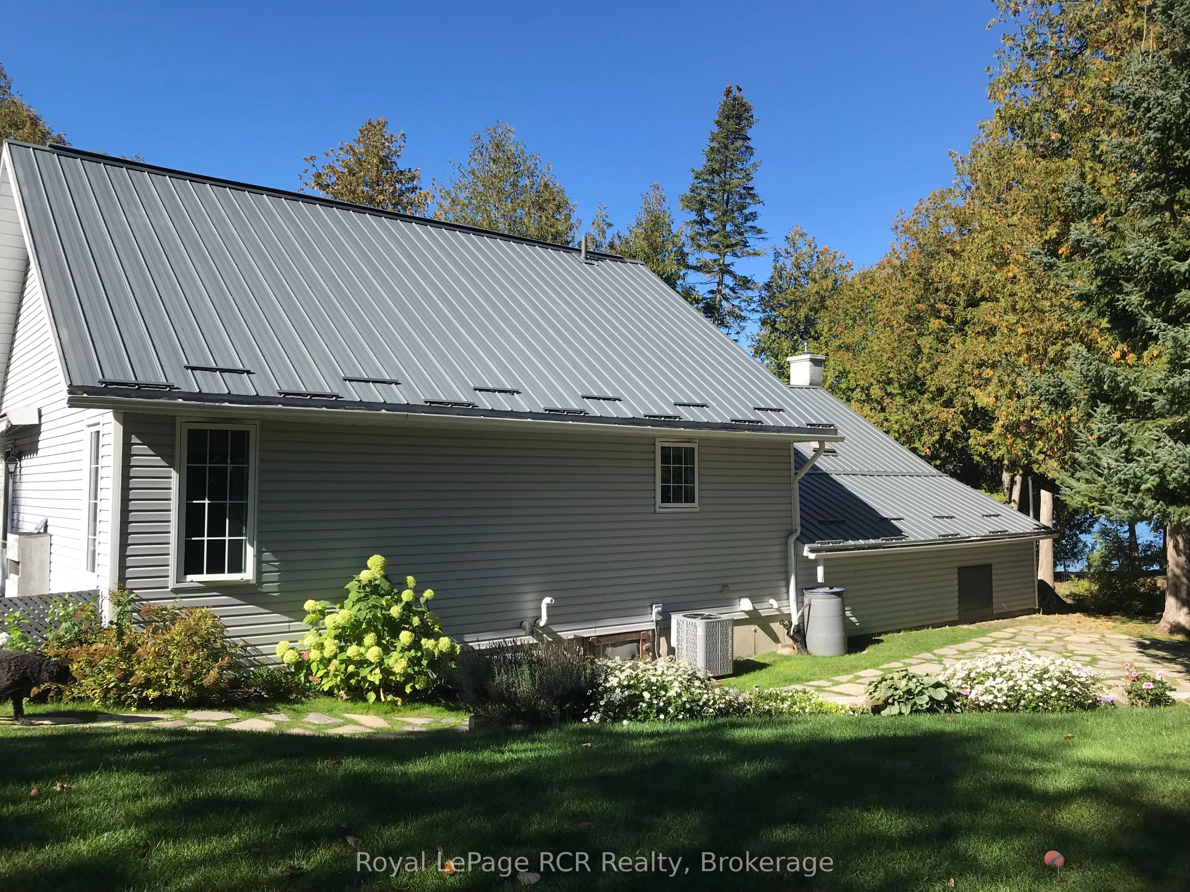 502183 Grey Road 1 Road