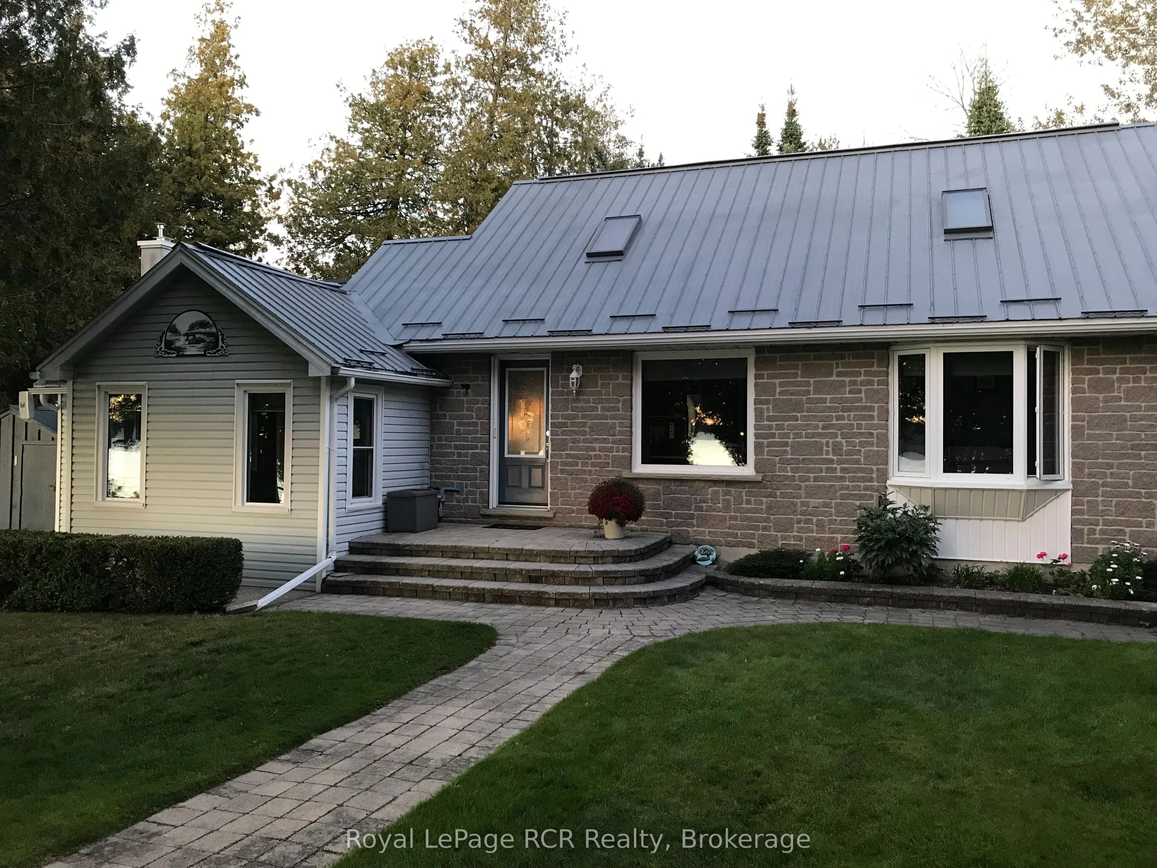 502183 Grey Road 1 Road