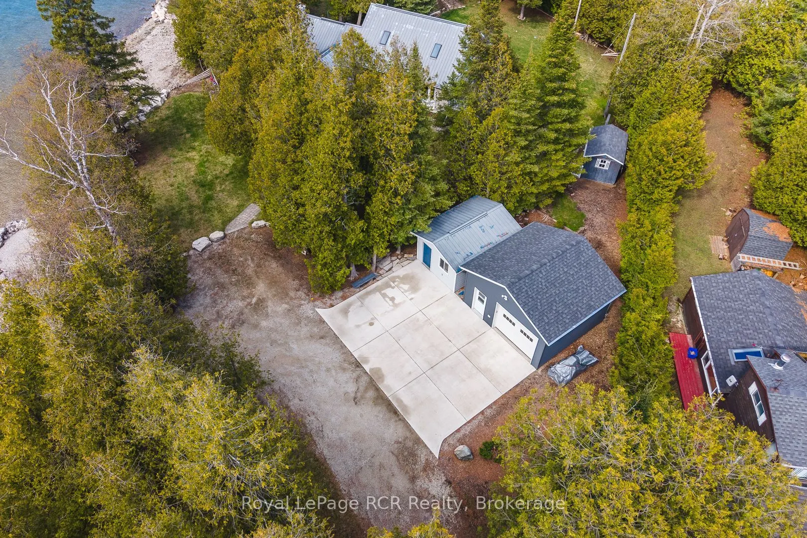 502183 Grey Road 1 Road