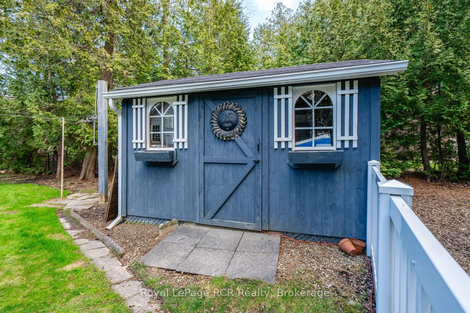 502183 Grey Road 1 Road