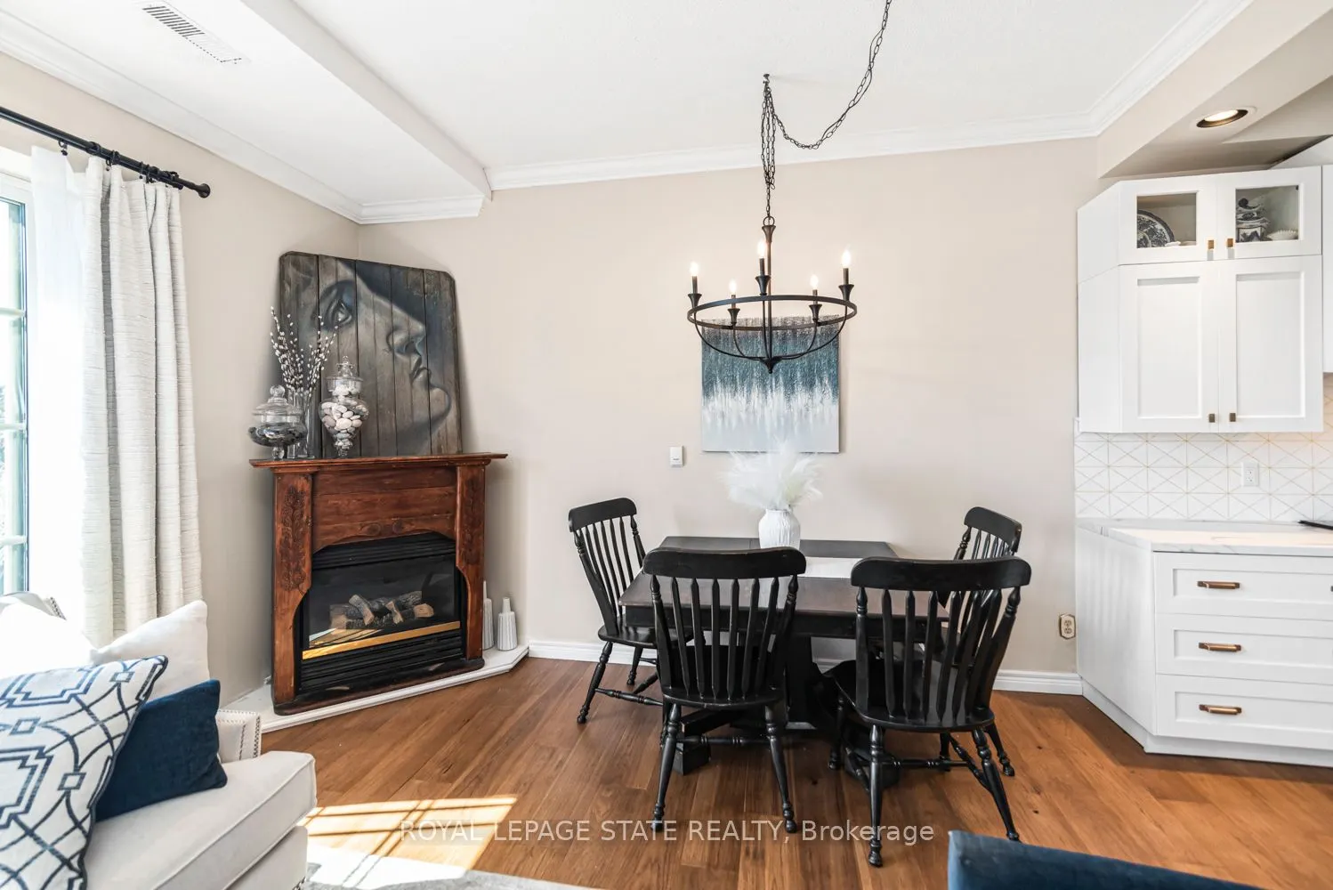 262 Dundas Street E #311