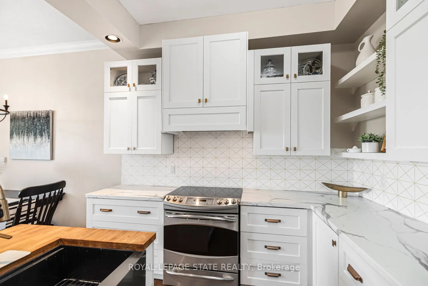 262 Dundas Street E #311