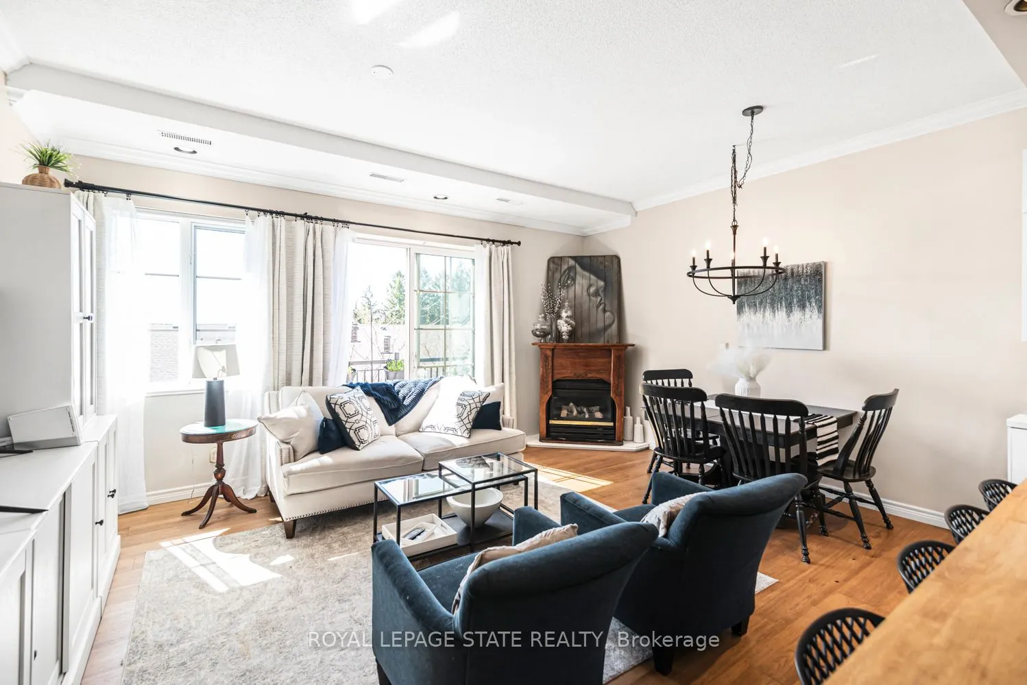 262 Dundas Street E #311