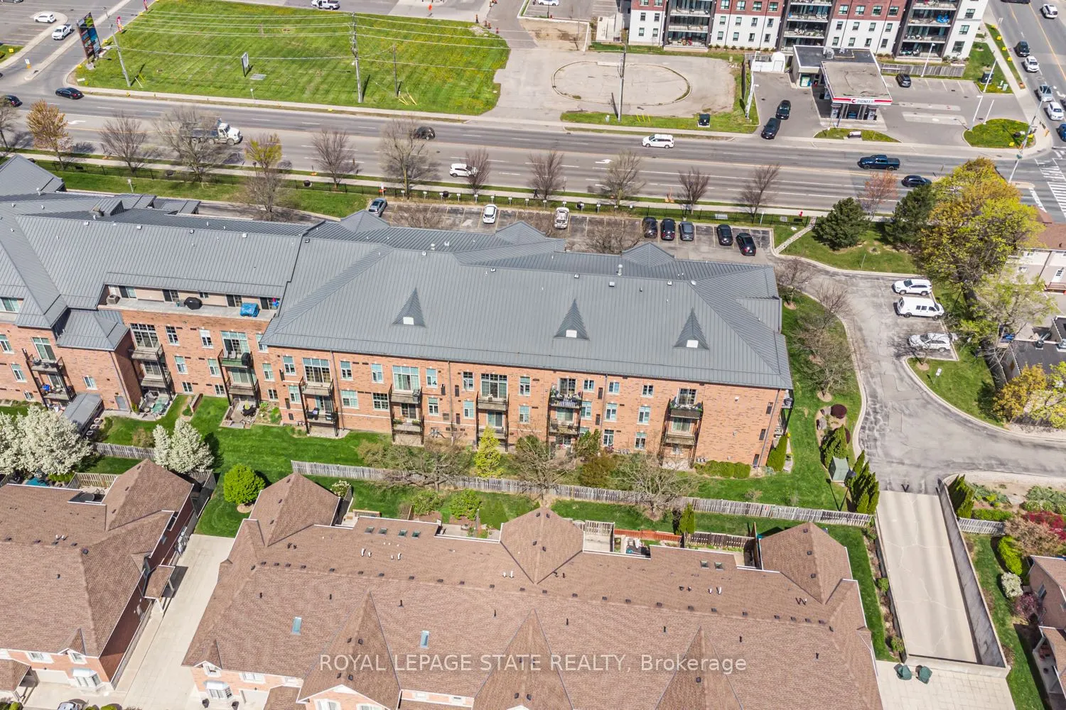 262 Dundas Street E #311