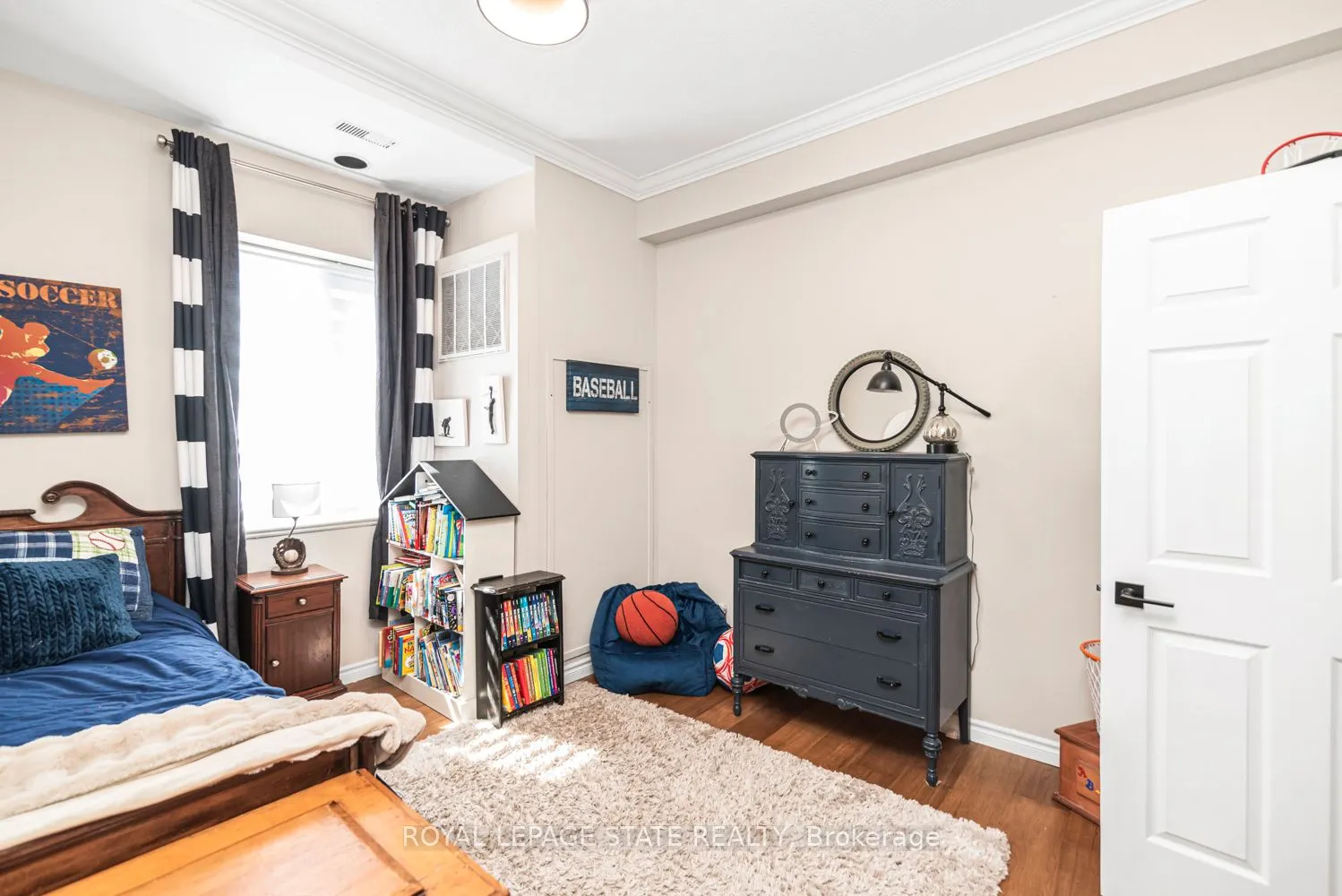 262 Dundas Street E #311