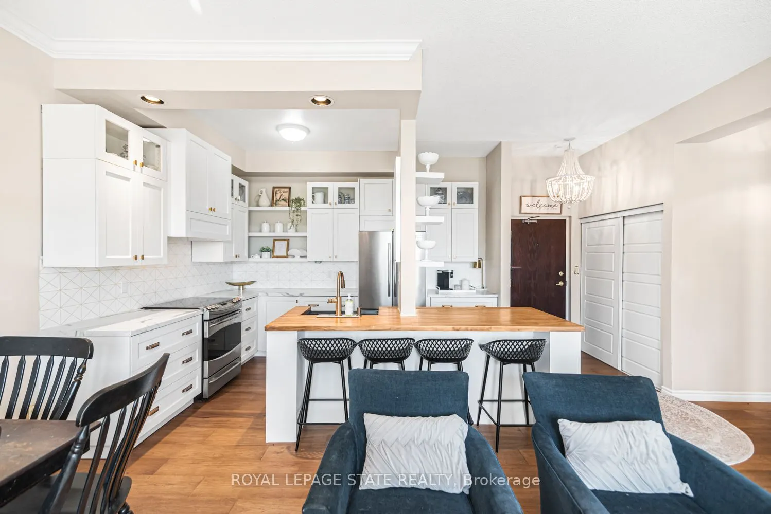 262 Dundas Street E #311