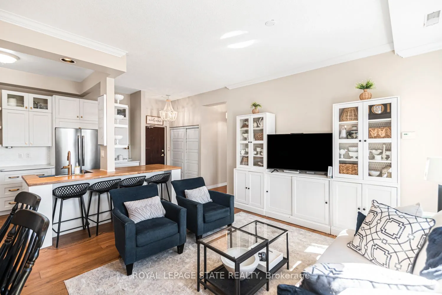262 Dundas Street E #311