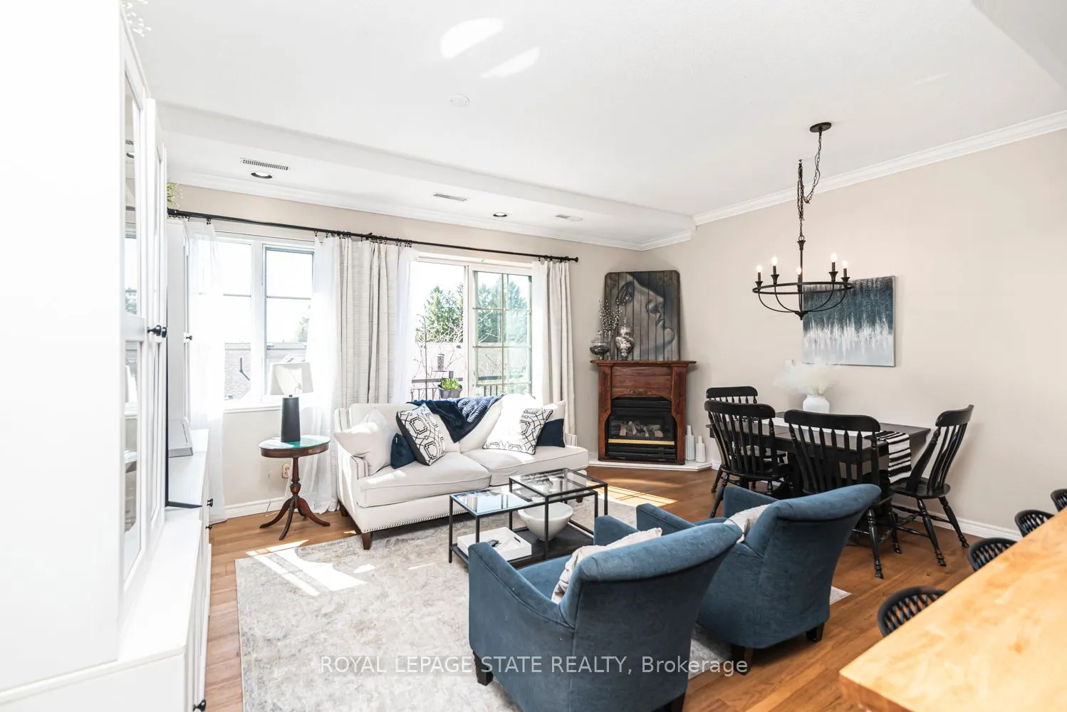 262 Dundas Street E #311
