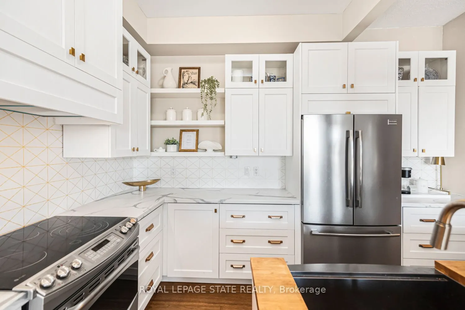 262 Dundas Street E #311