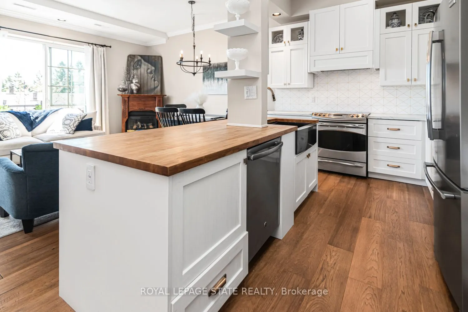 262 Dundas Street E #311