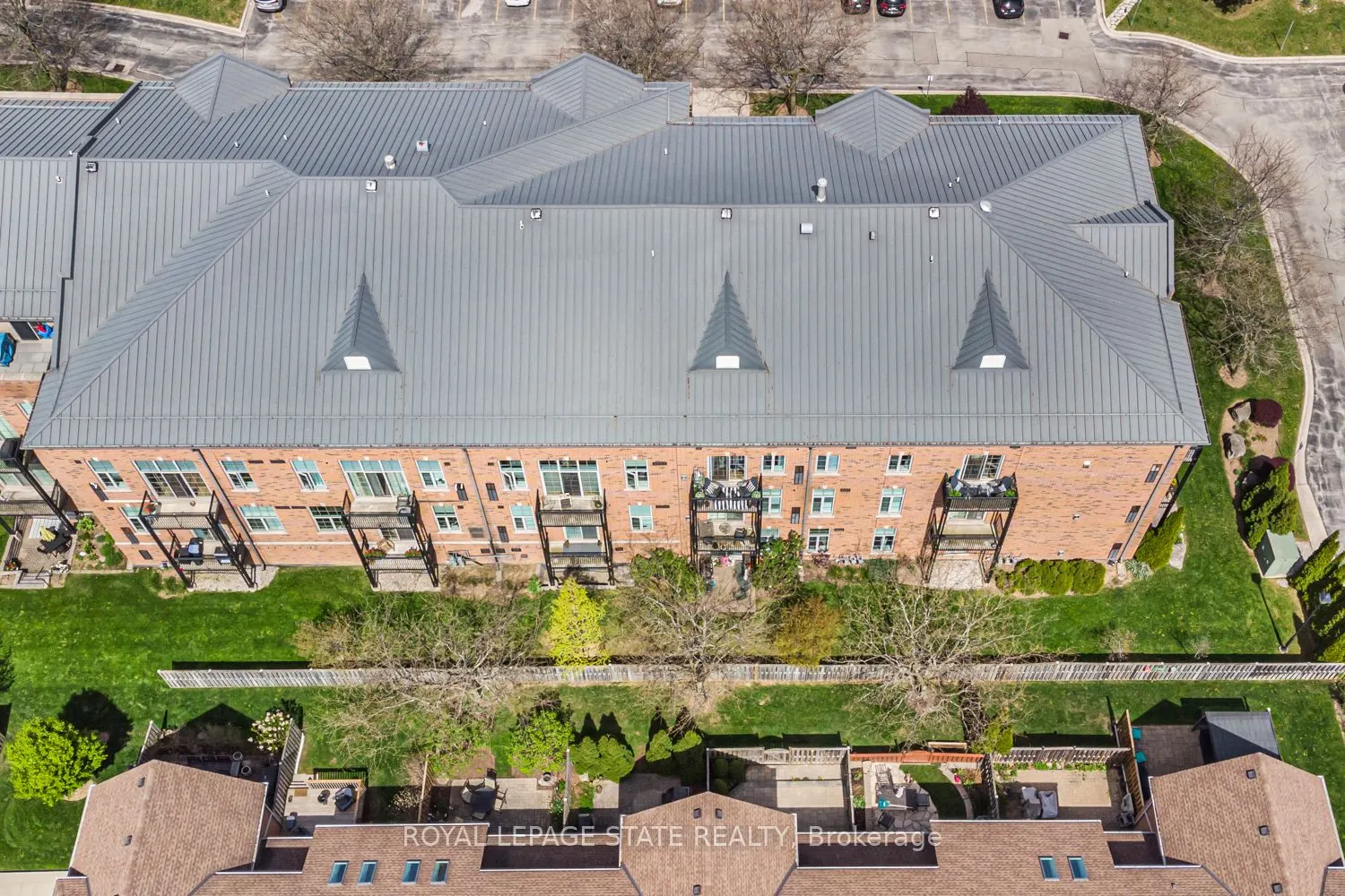 262 Dundas Street E #311