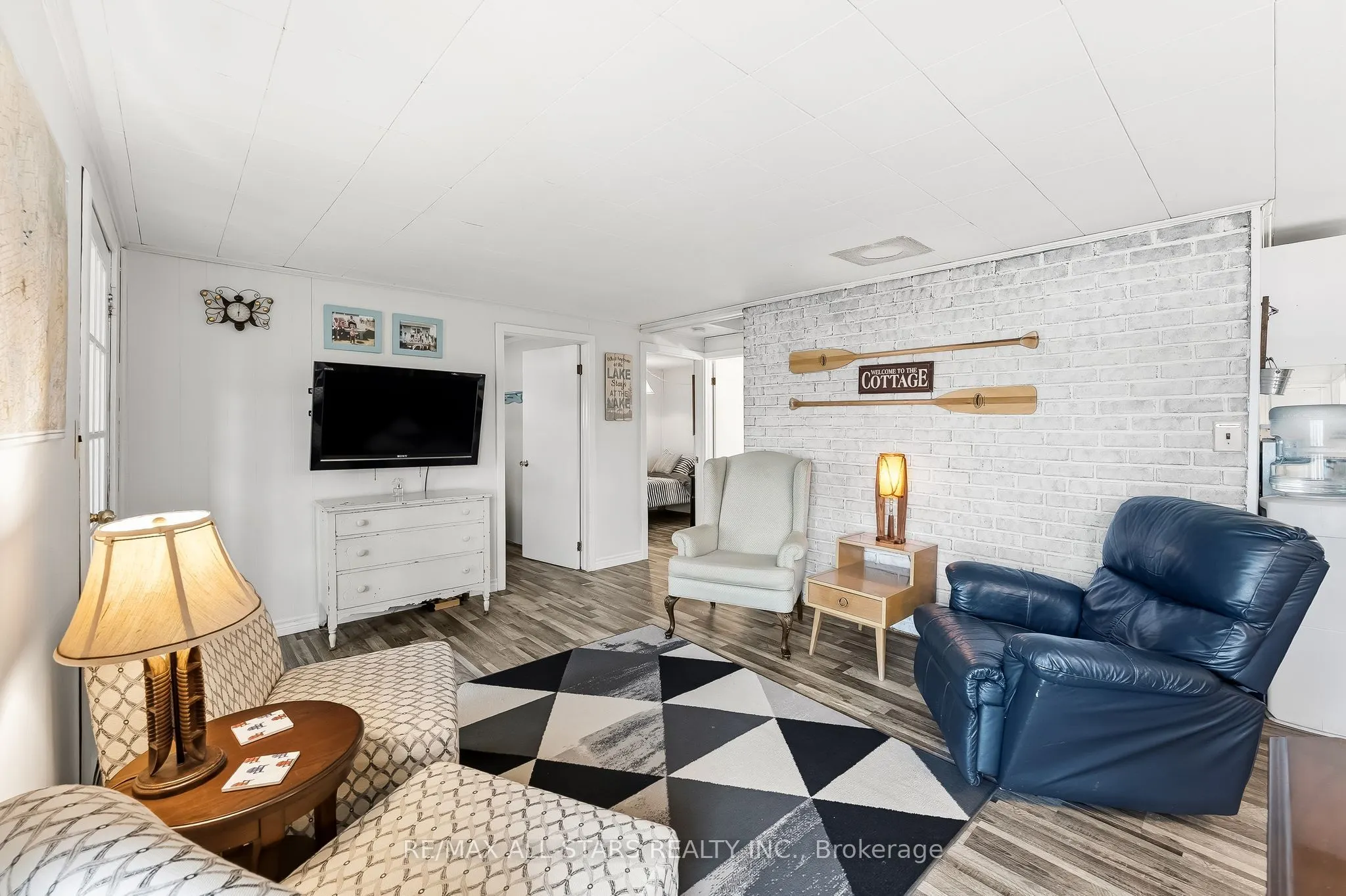 42 Riverside Drive