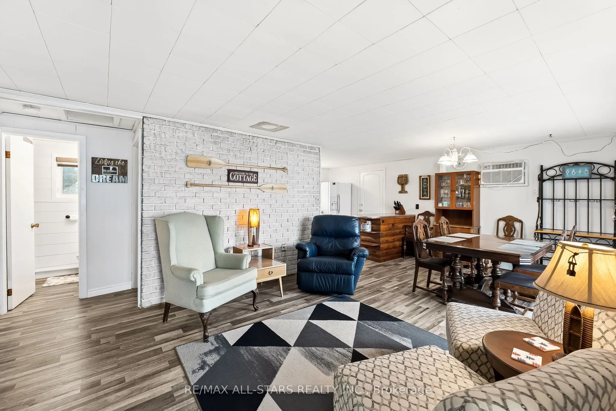 42 Riverside Drive