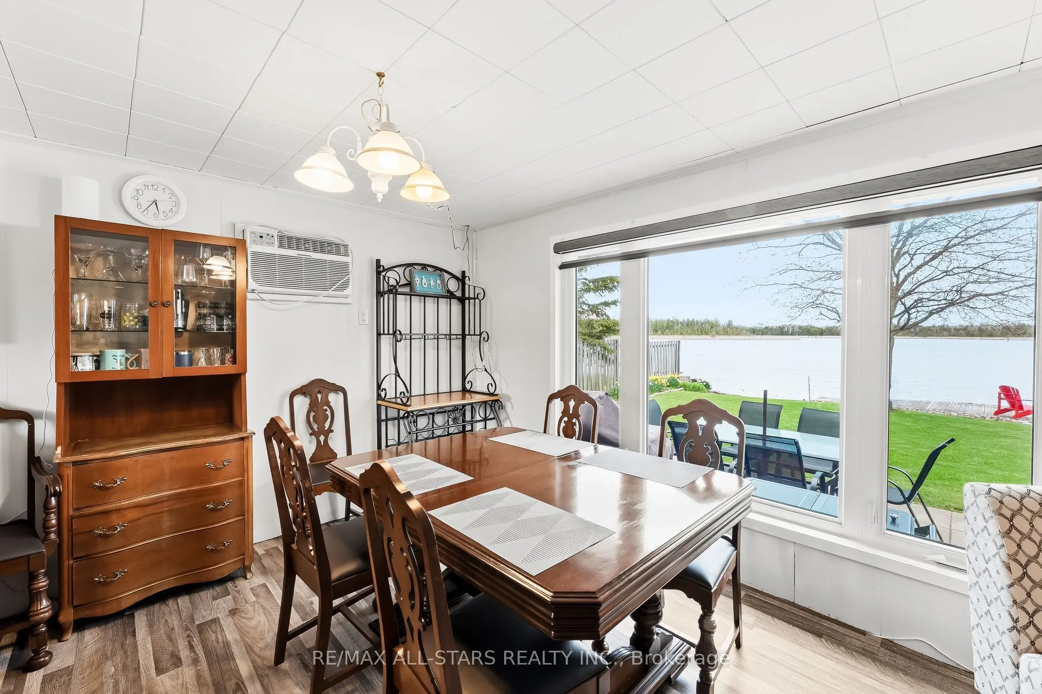 42 Riverside Drive