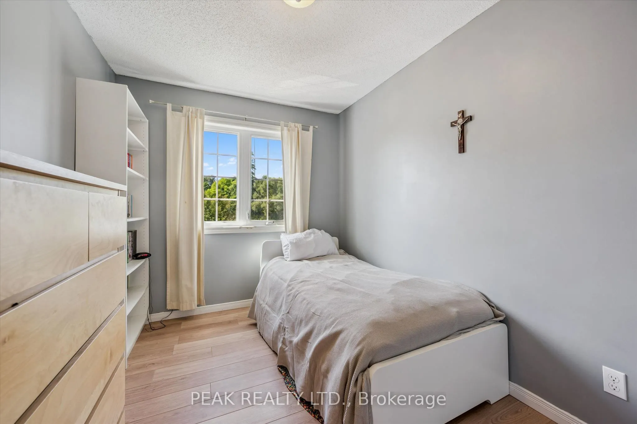 23 Howe Drive #8