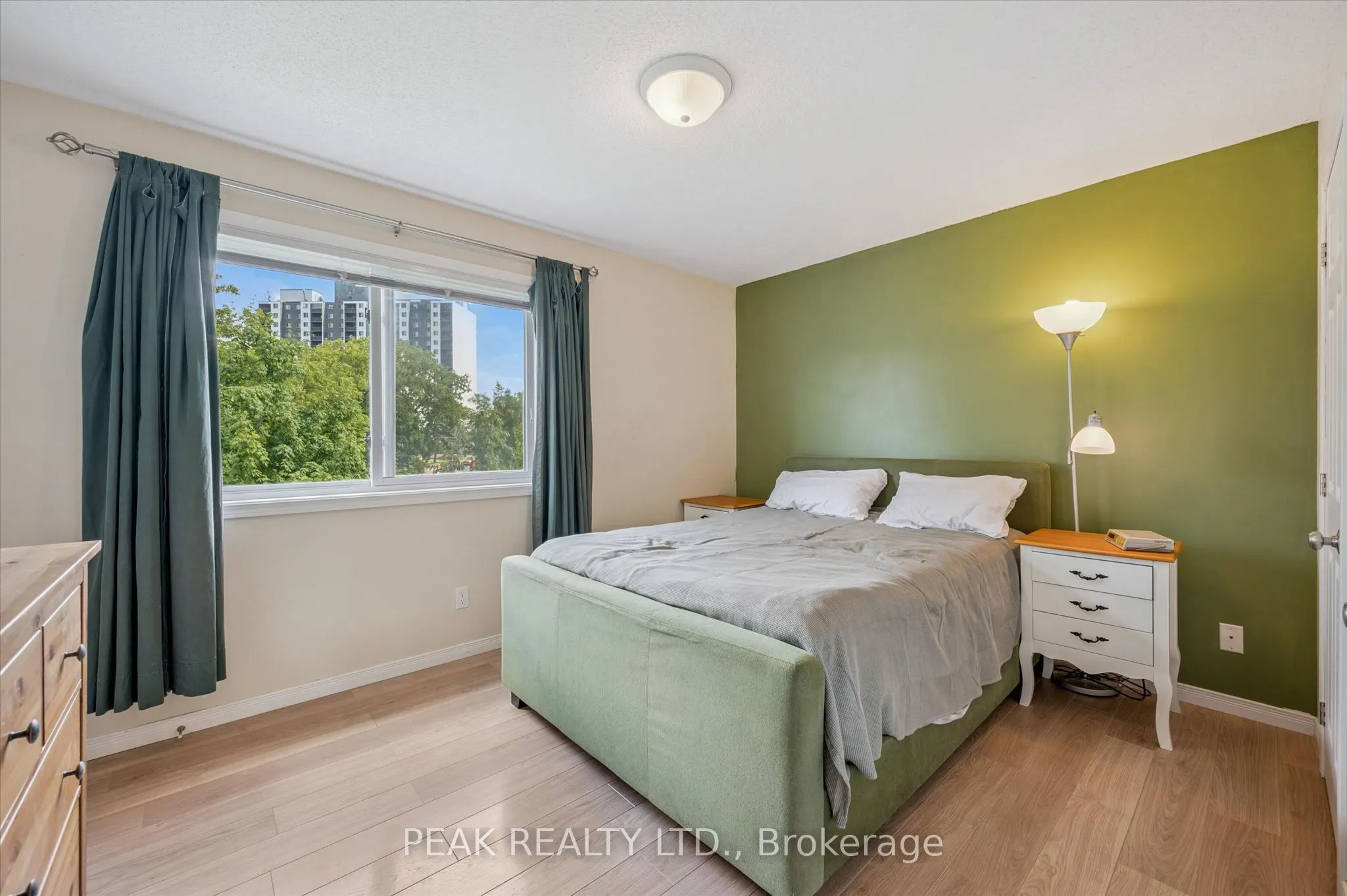 23 Howe Drive #8