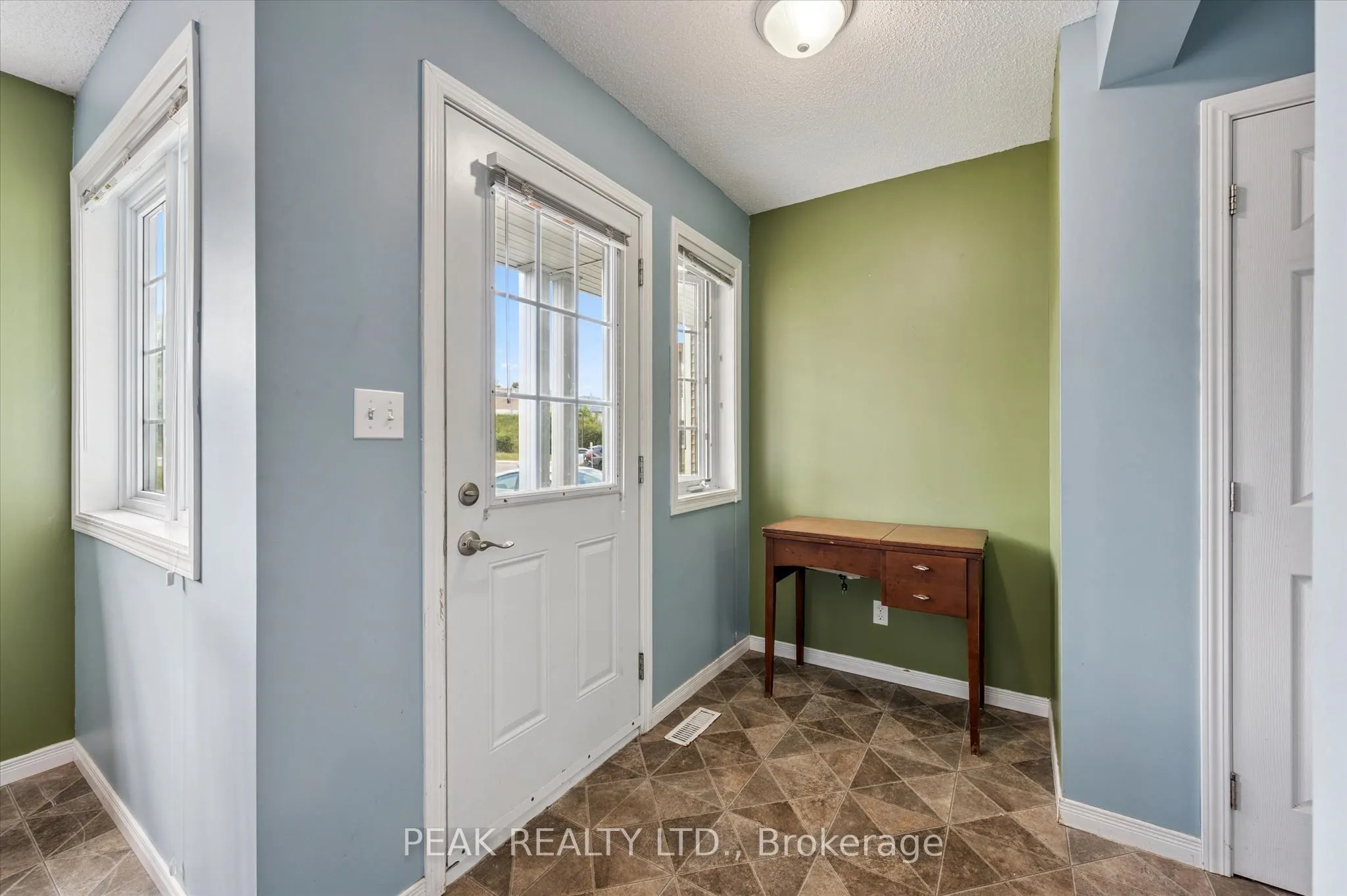 23 Howe Drive #8
