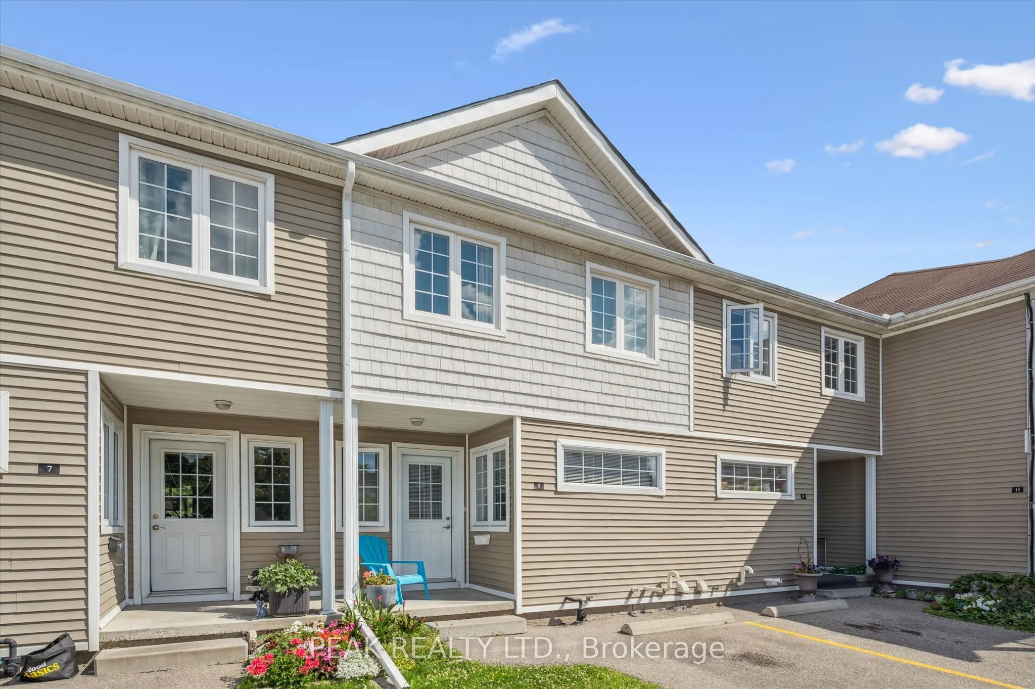 23 Howe Drive #8