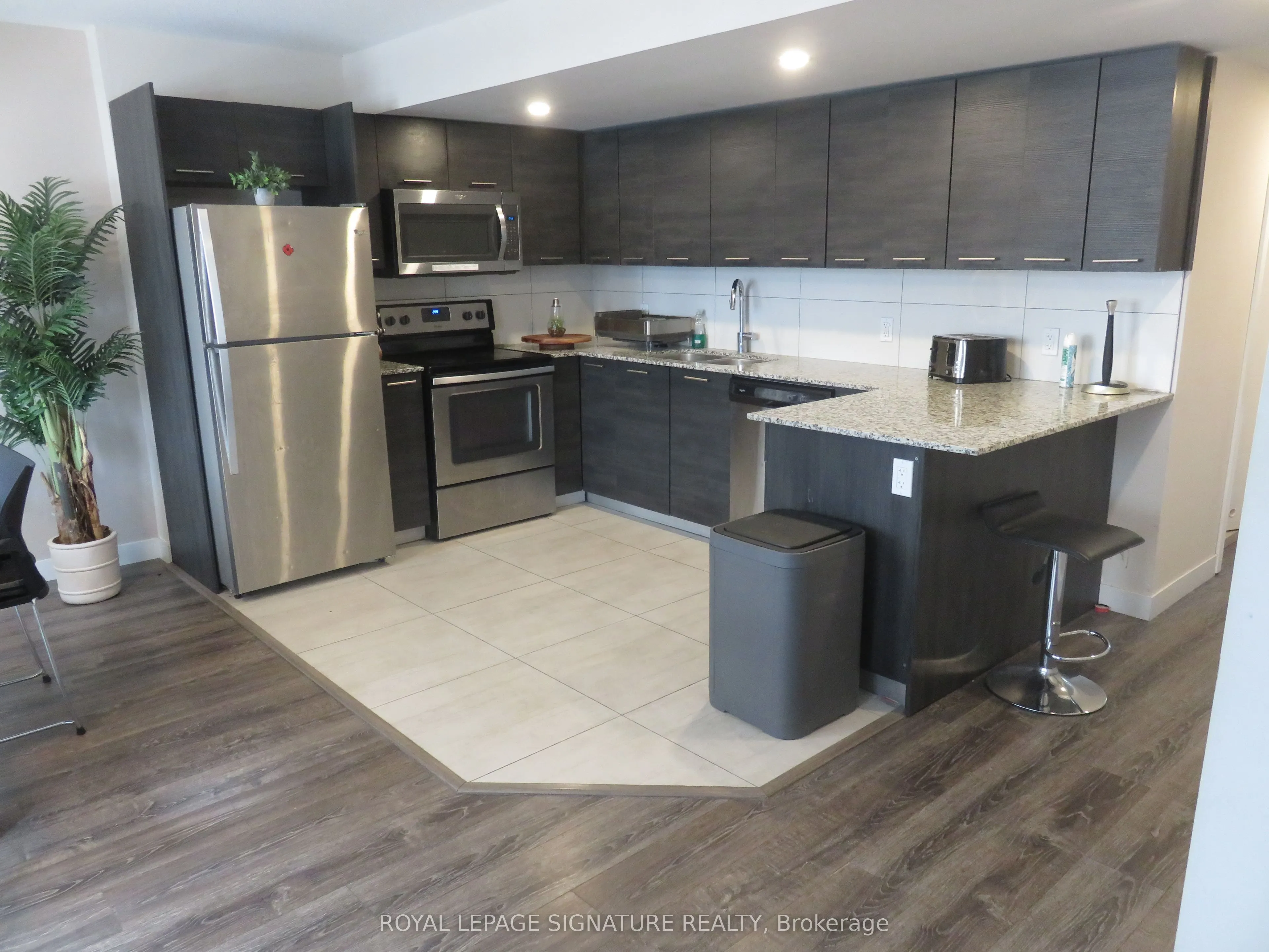 288 Albert Street #216