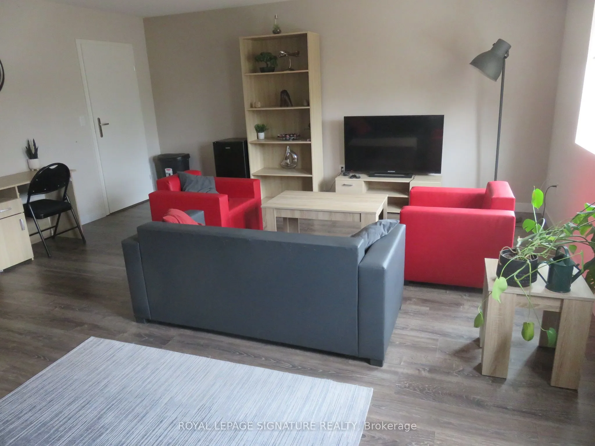 288 Albert Street #216