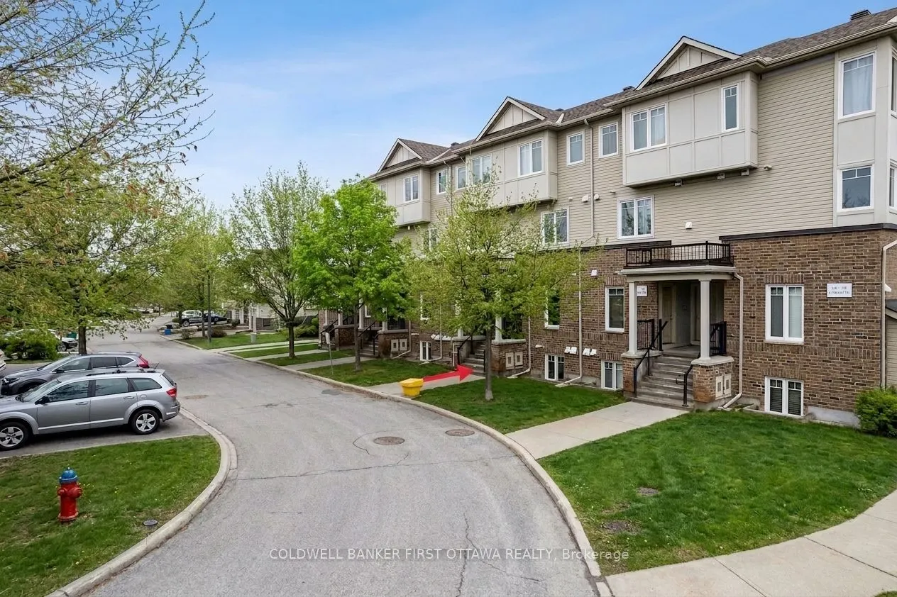 150 Urbancrest Private #182