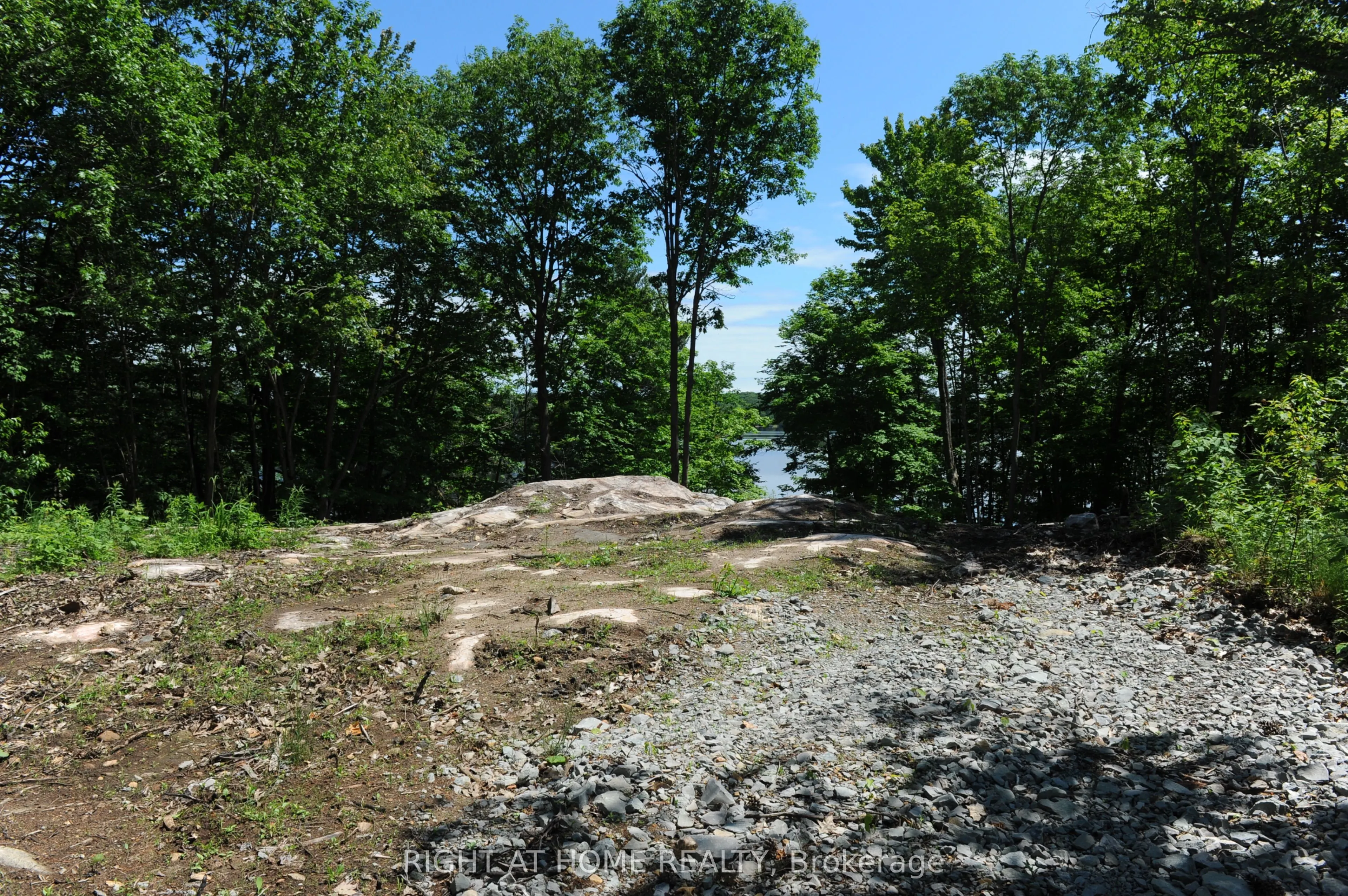 22 Hawkins Point