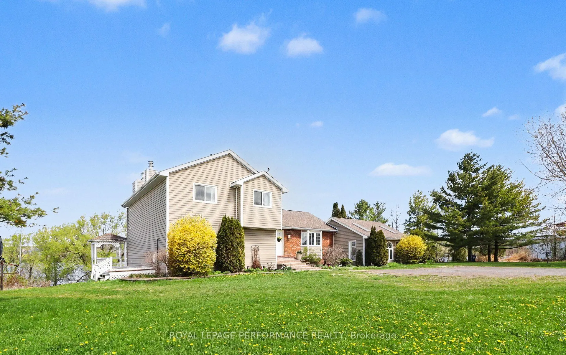935 Concession 1 Road