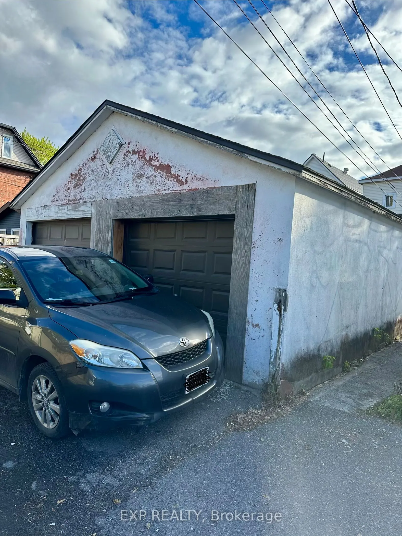 57 Spadina Avenue
