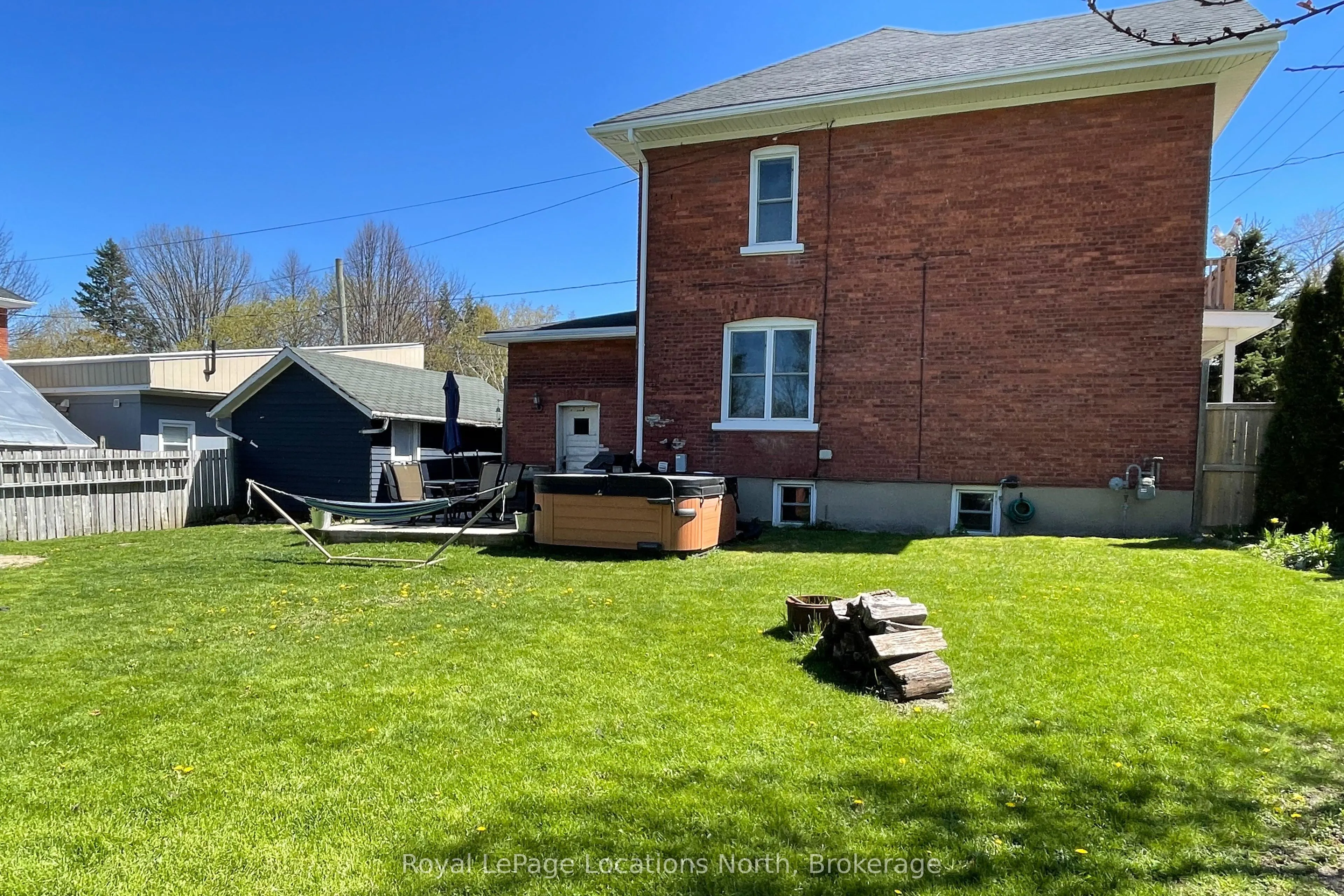131 Sykes Street S