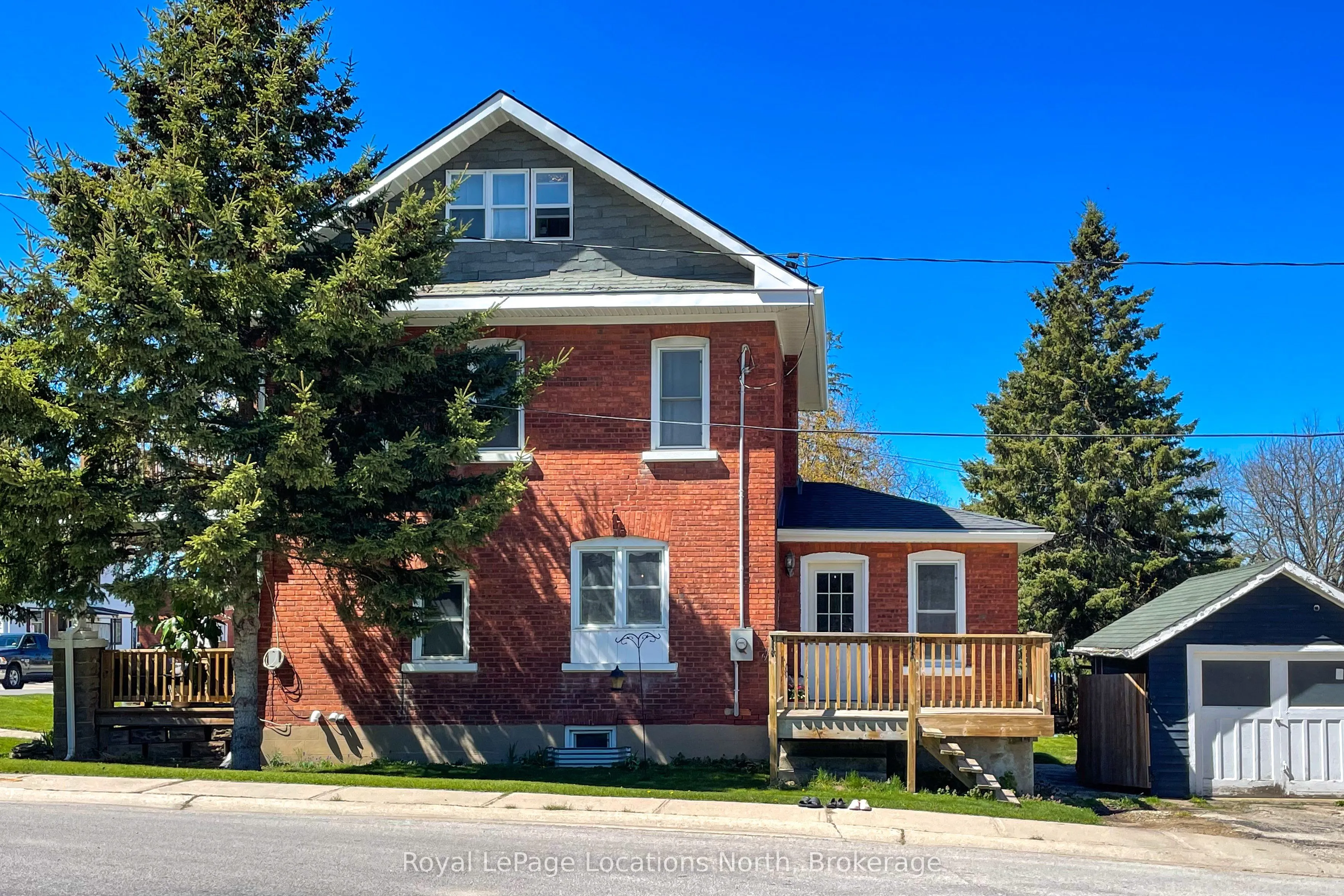 131 Sykes Street S