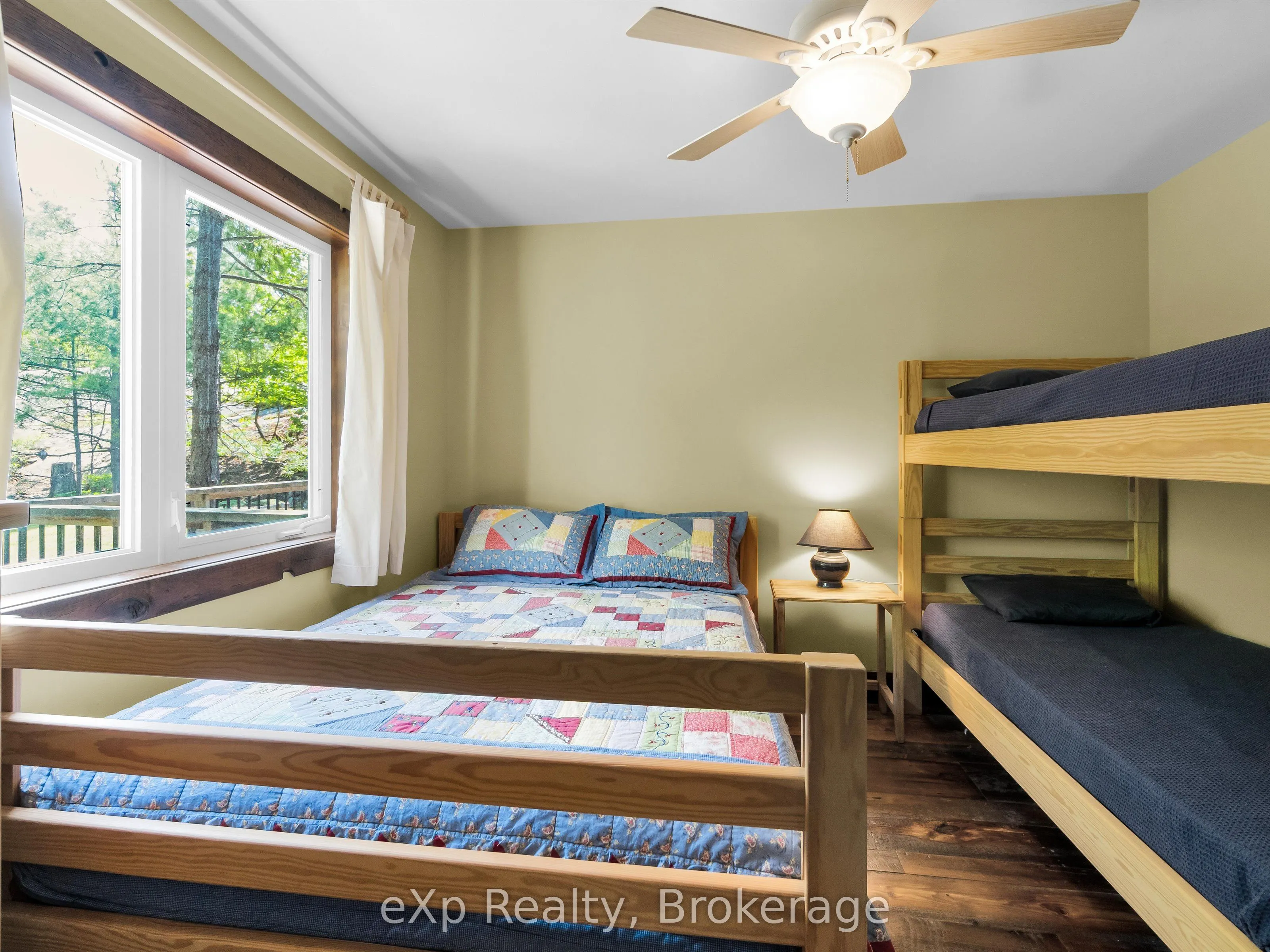6646 1040LittleBeausoleil Island