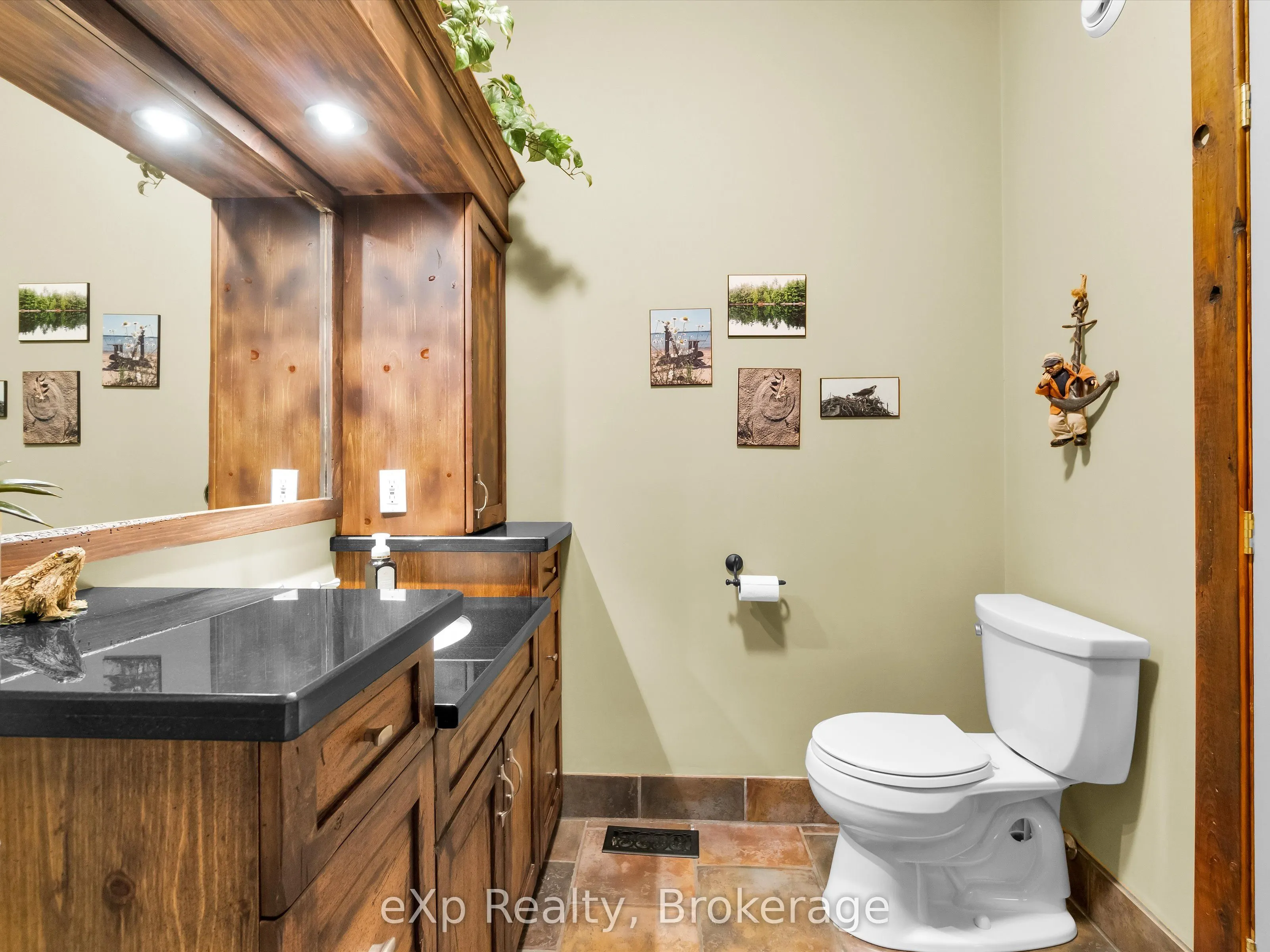 6646 1040LittleBeausoleil Island