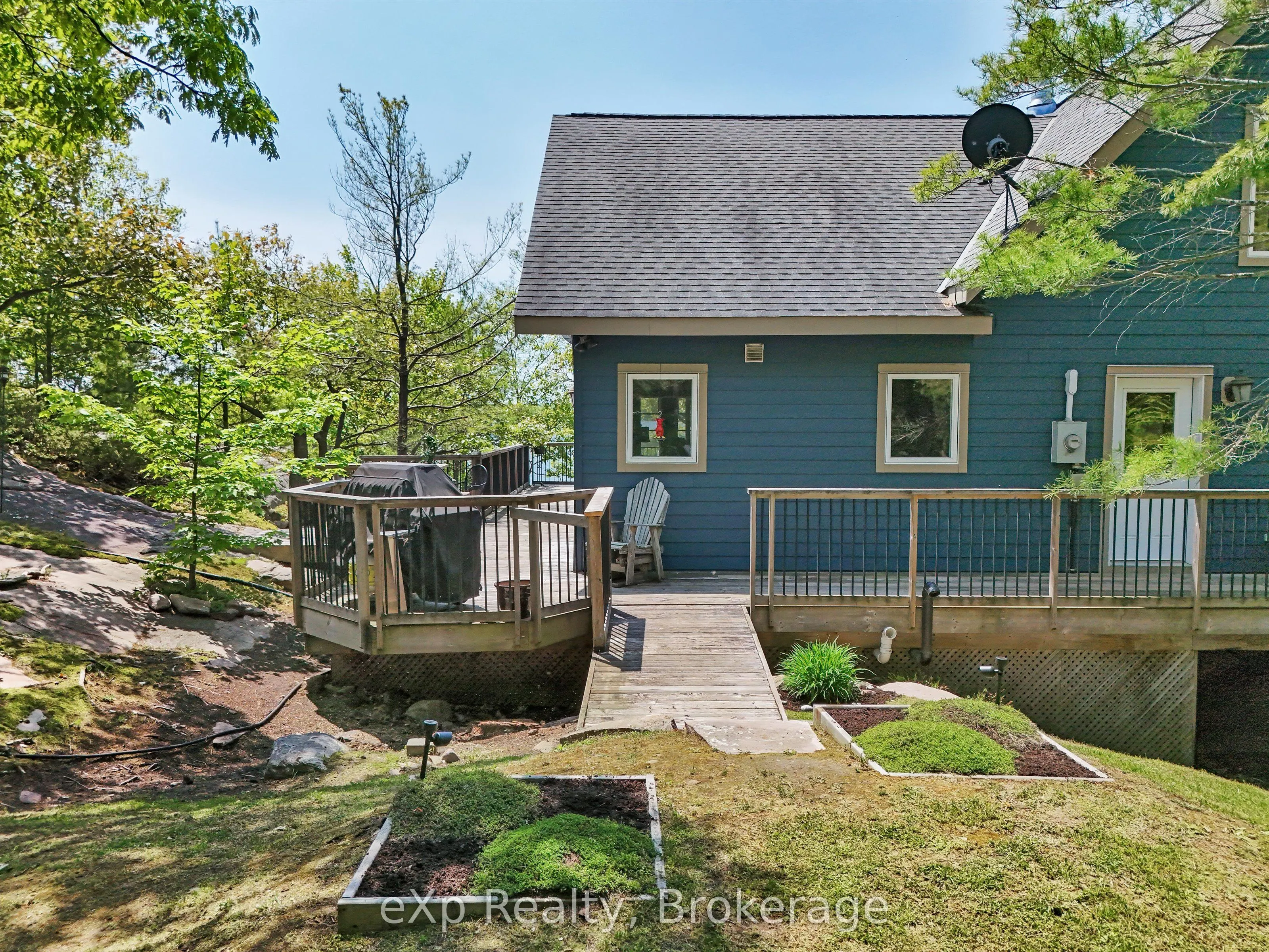 6646 1040LittleBeausoleil Island