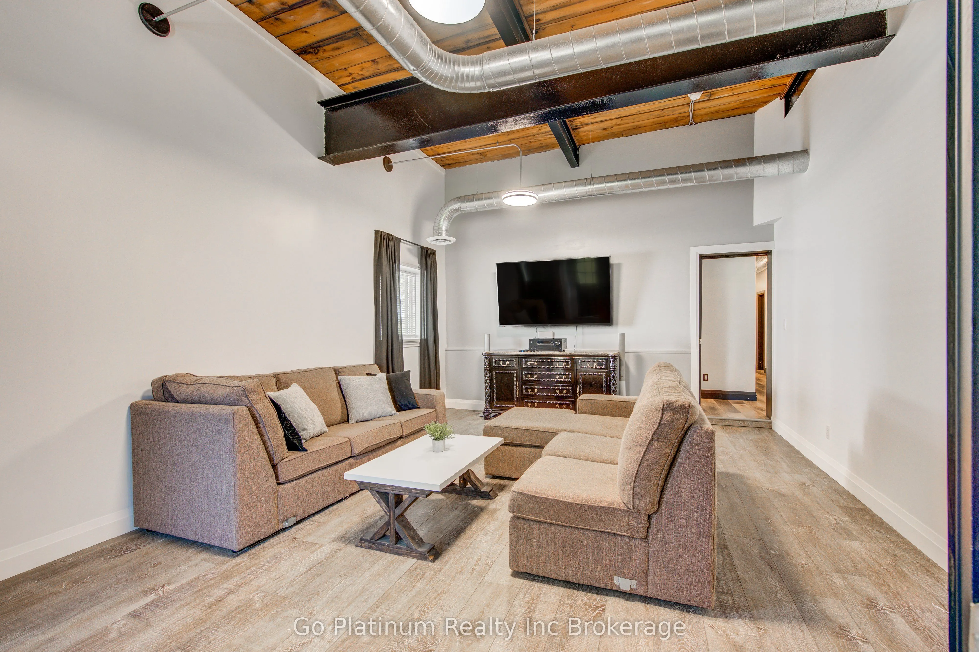 430 Main Street E