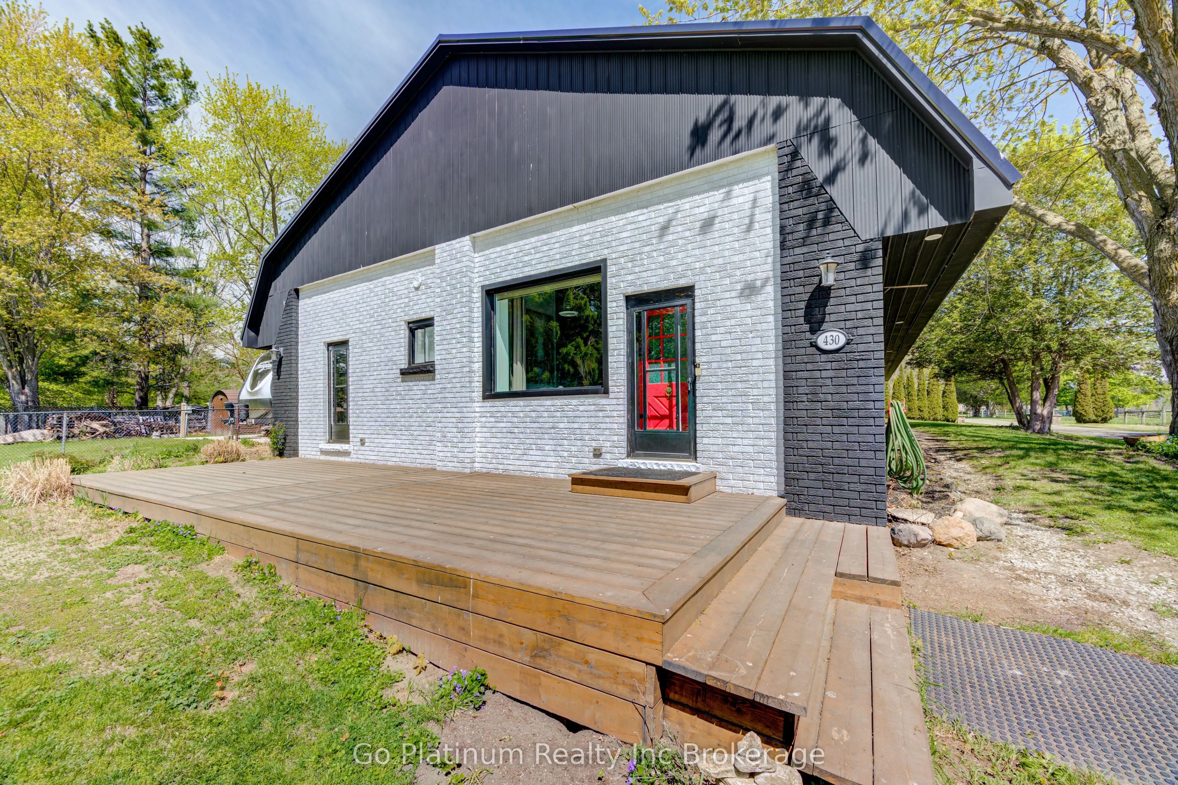 430 Main Street E