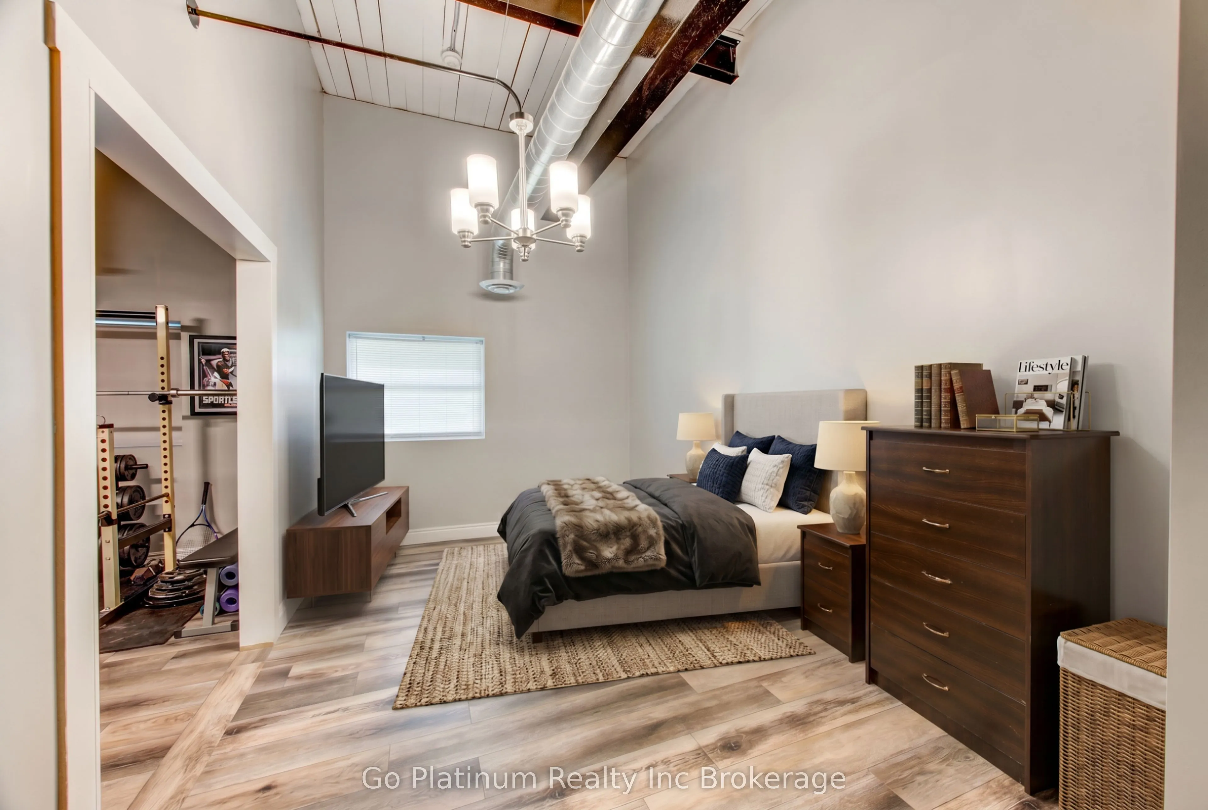430 Main Street E