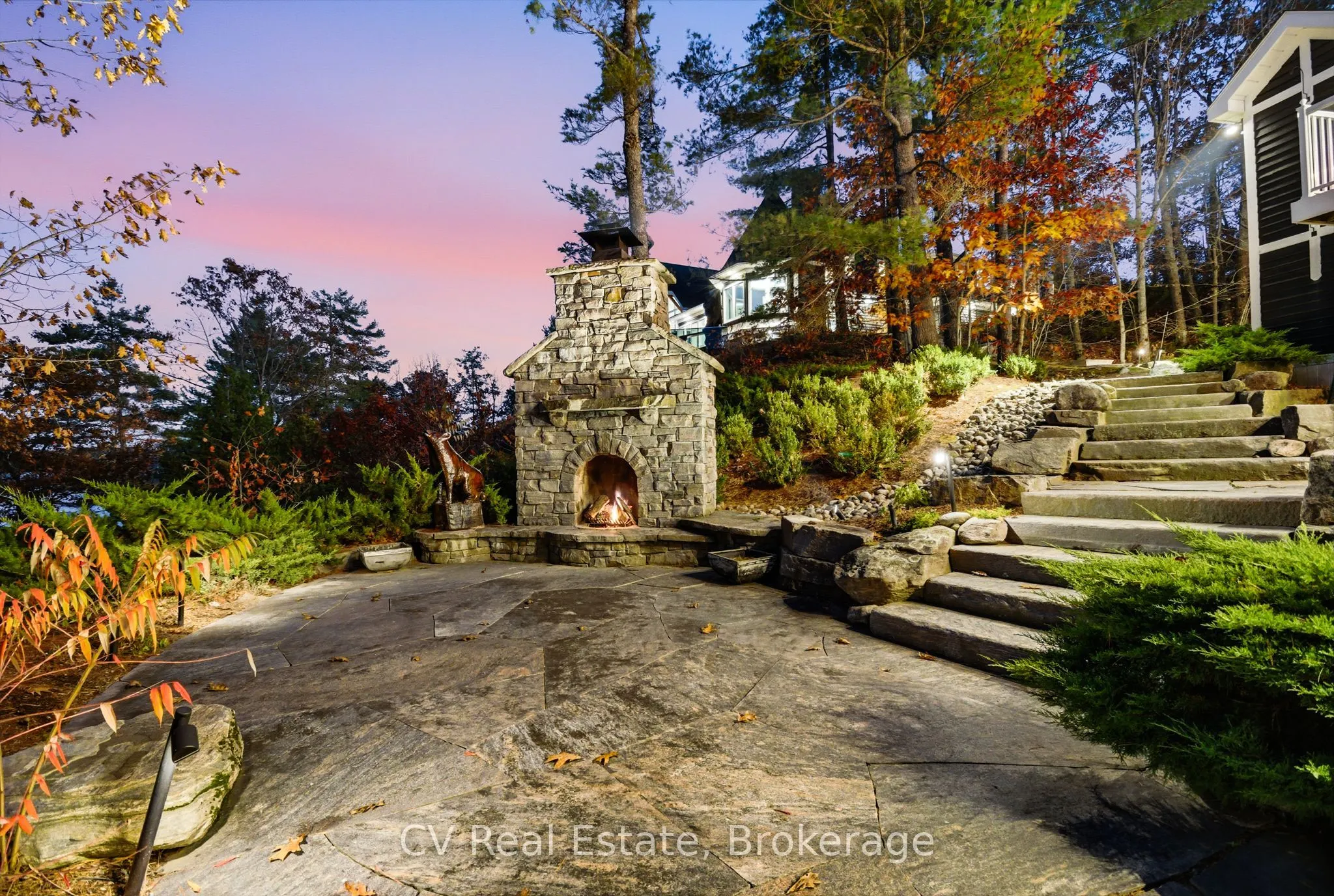 1056 & 1060 S Sunset Bay Rd