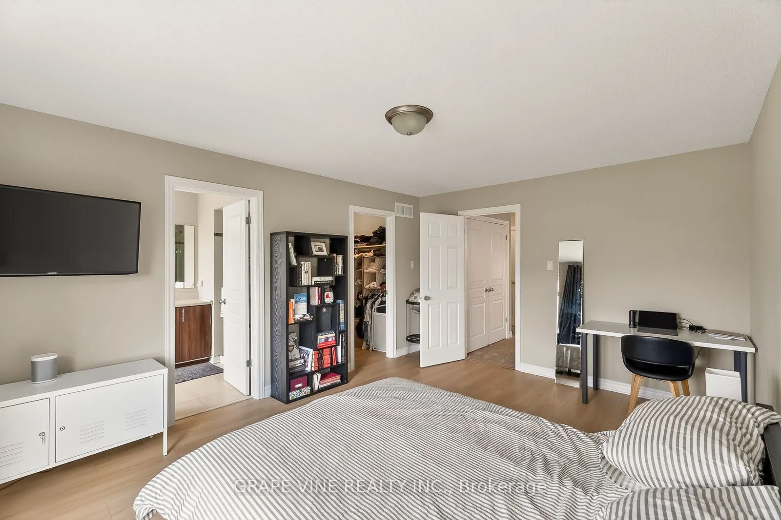 510 Grand Tully Way