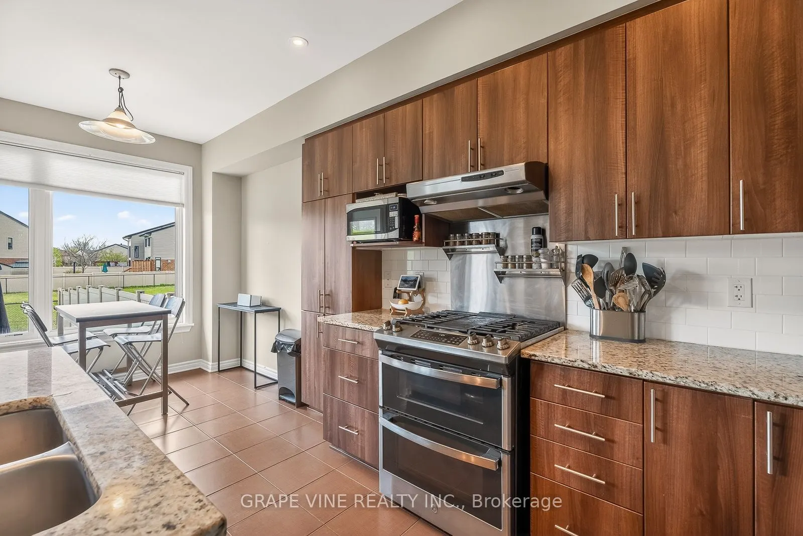 510 Grand Tully Way