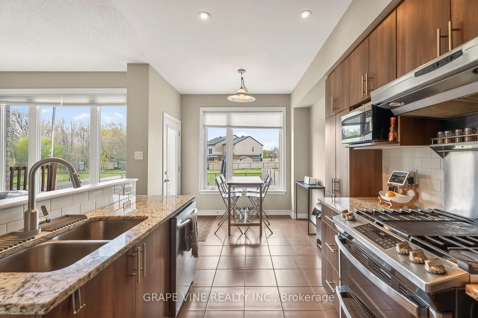 510 Grand Tully Way