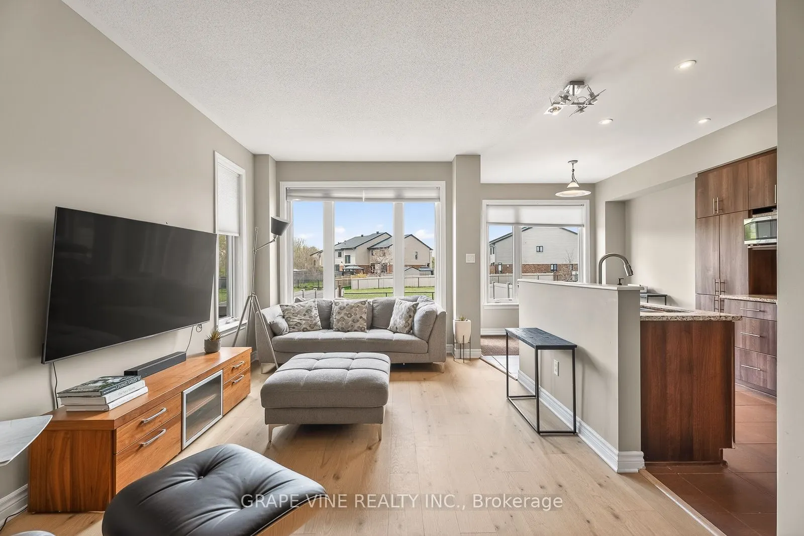 510 Grand Tully Way