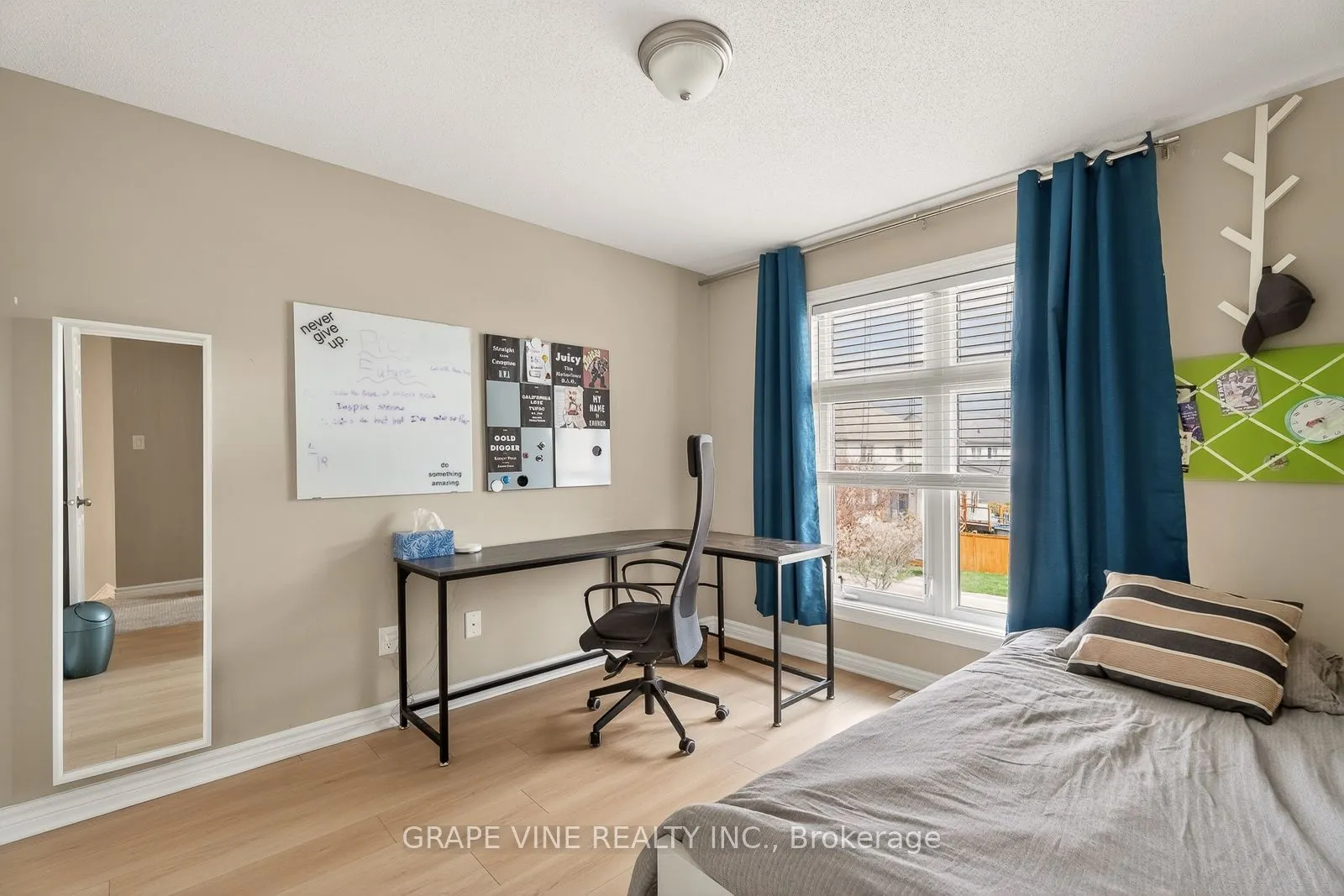 510 Grand Tully Way