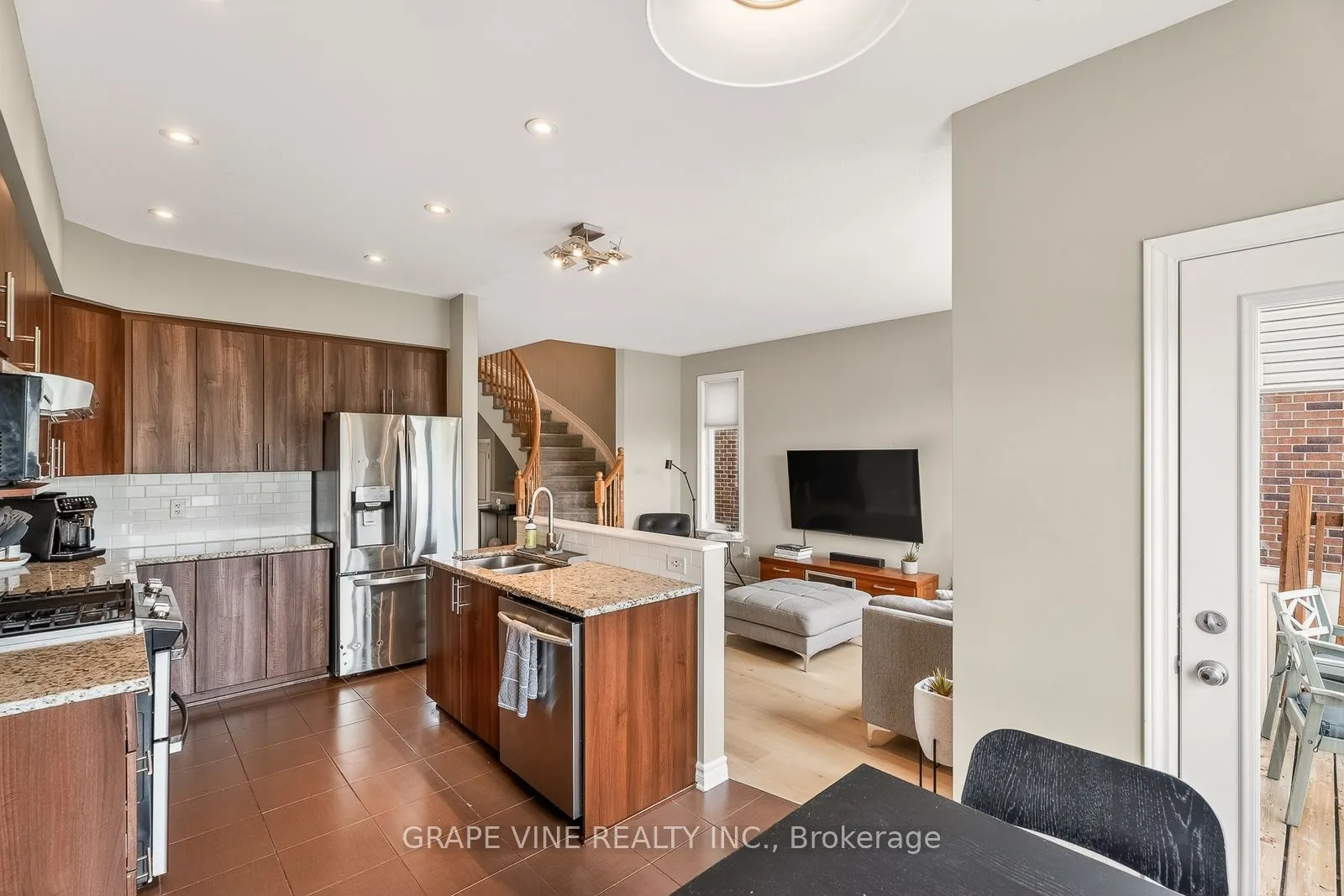 510 Grand Tully Way